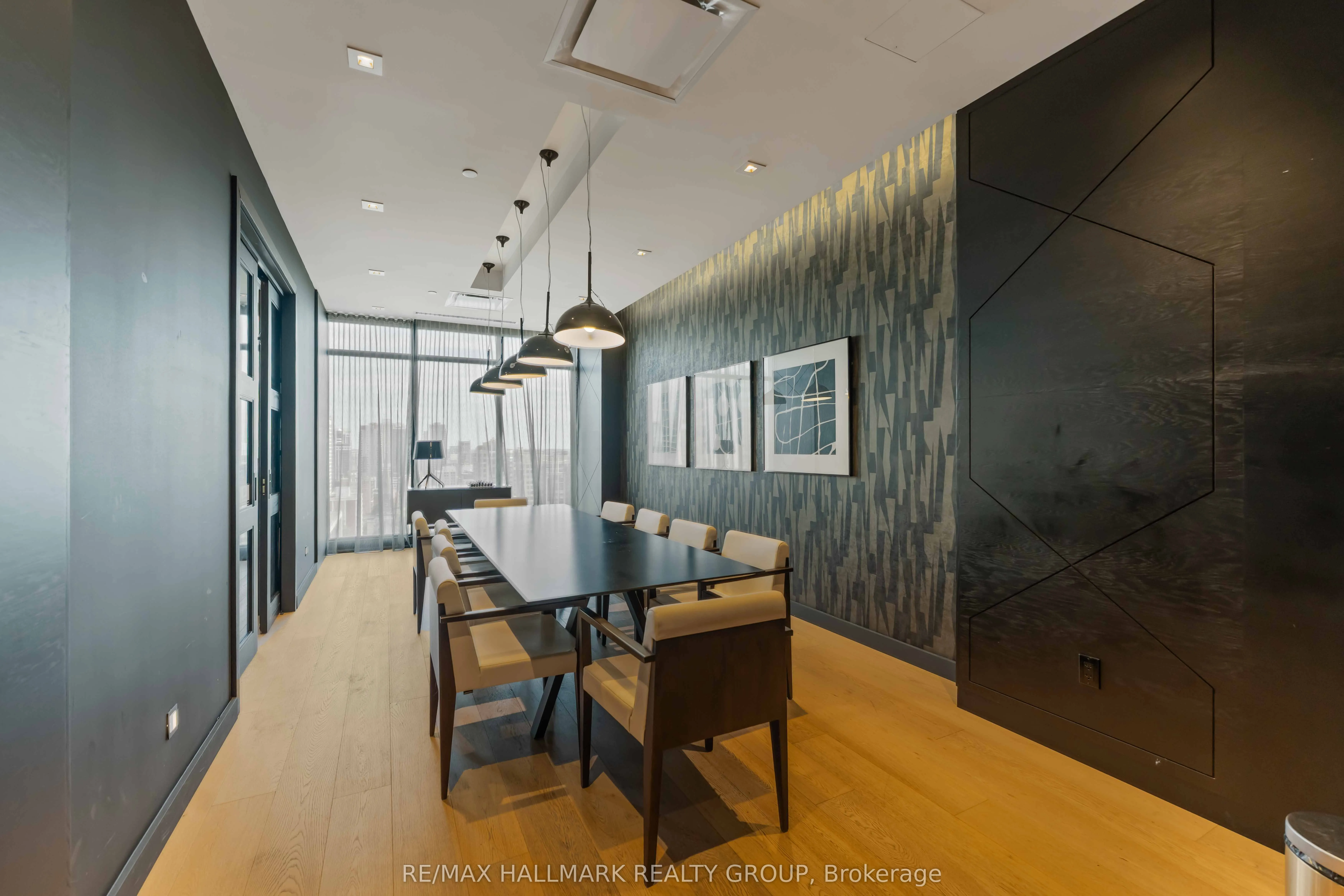 255 BAY Street, #1209