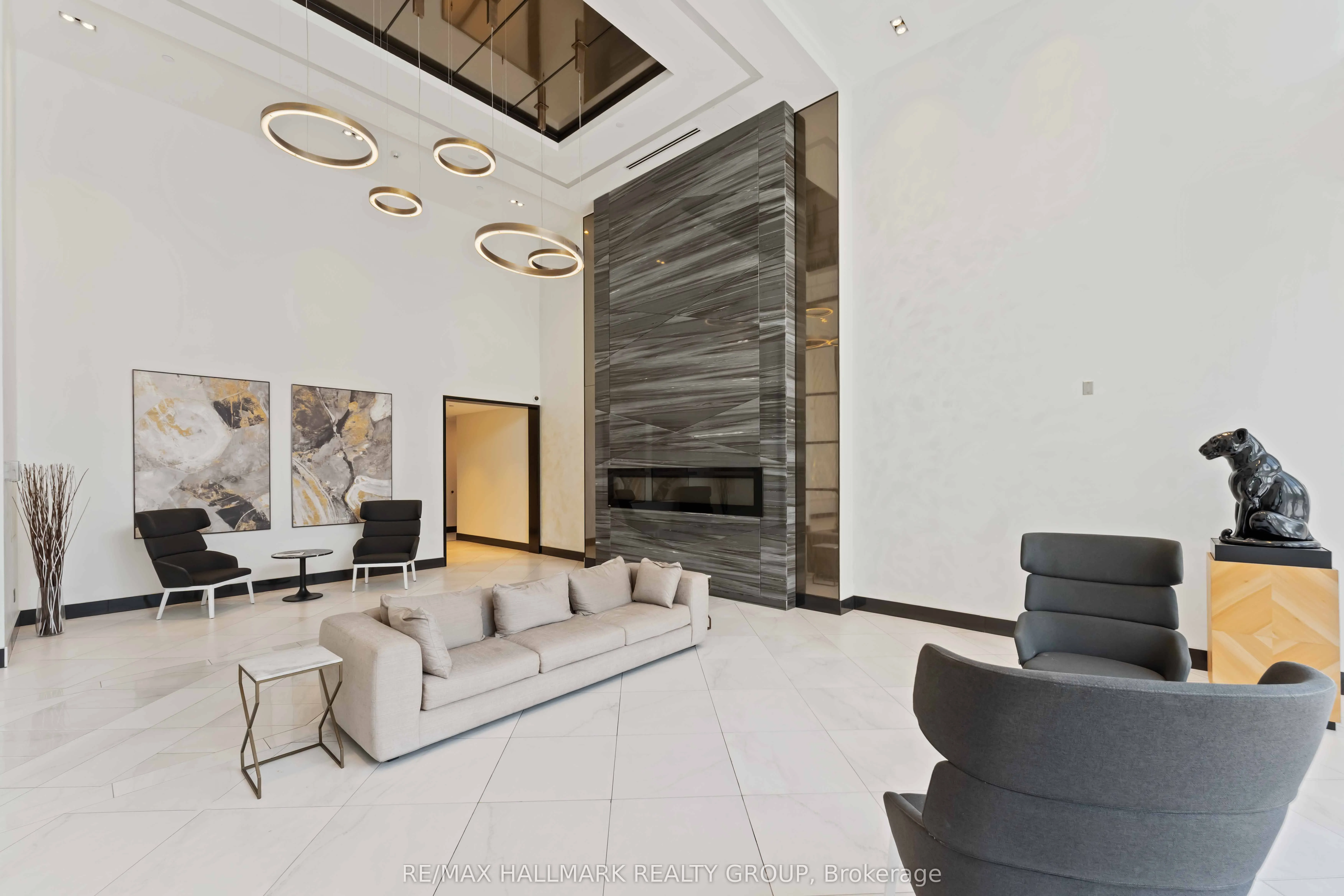 255 BAY Street, #1209