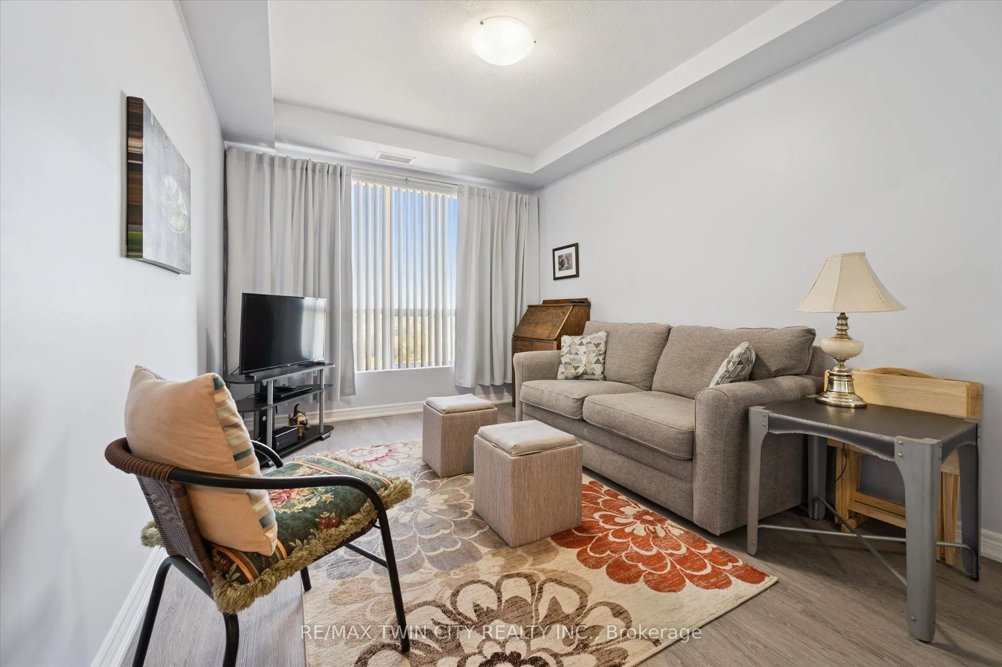 539 Belmont Avenue W, #809