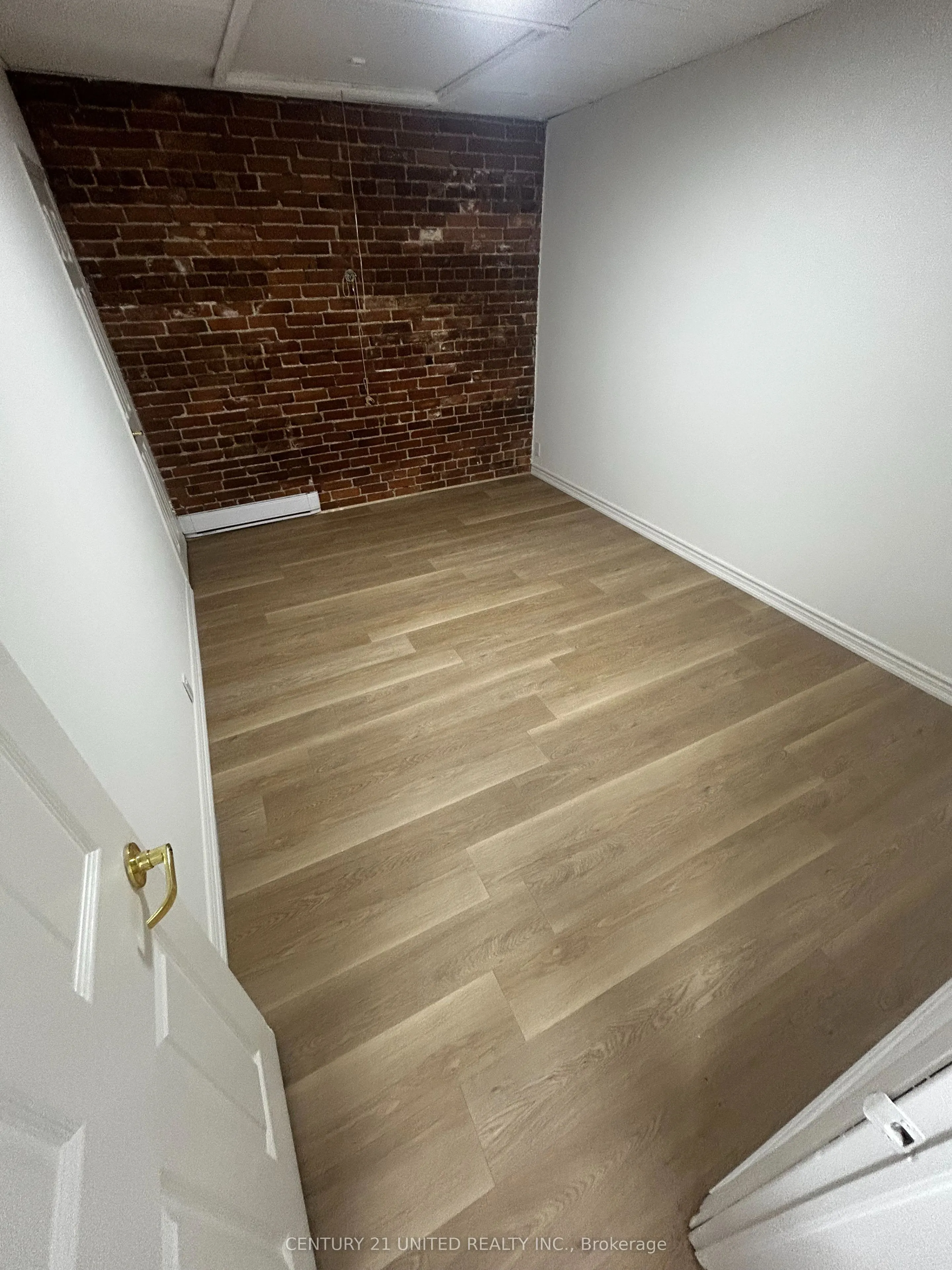 174.5 Hunter Street W, #6