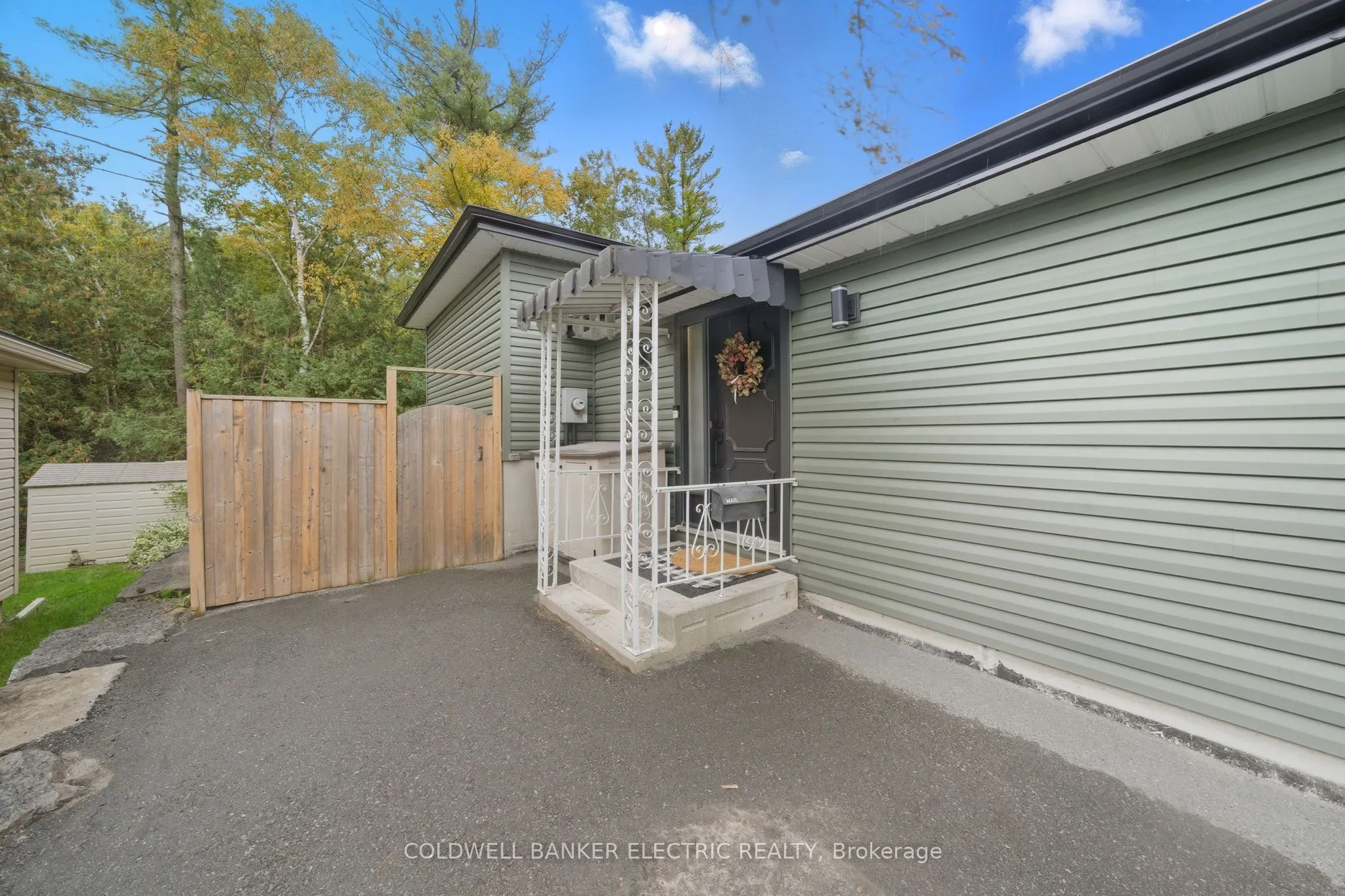 1673 Redwood Drive