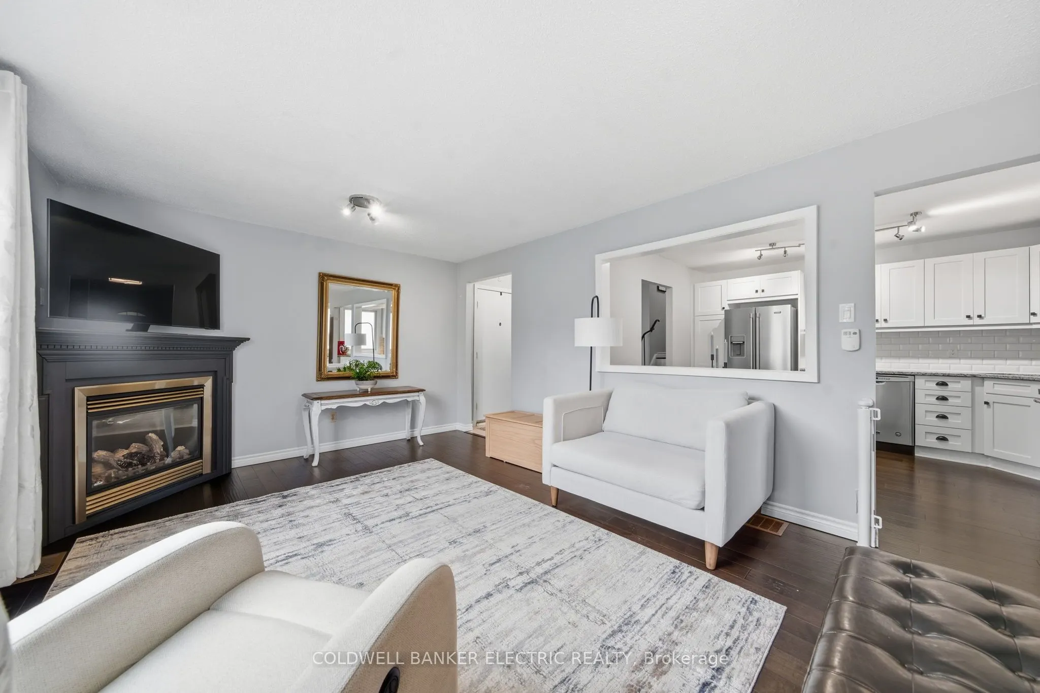 1673 Redwood Drive