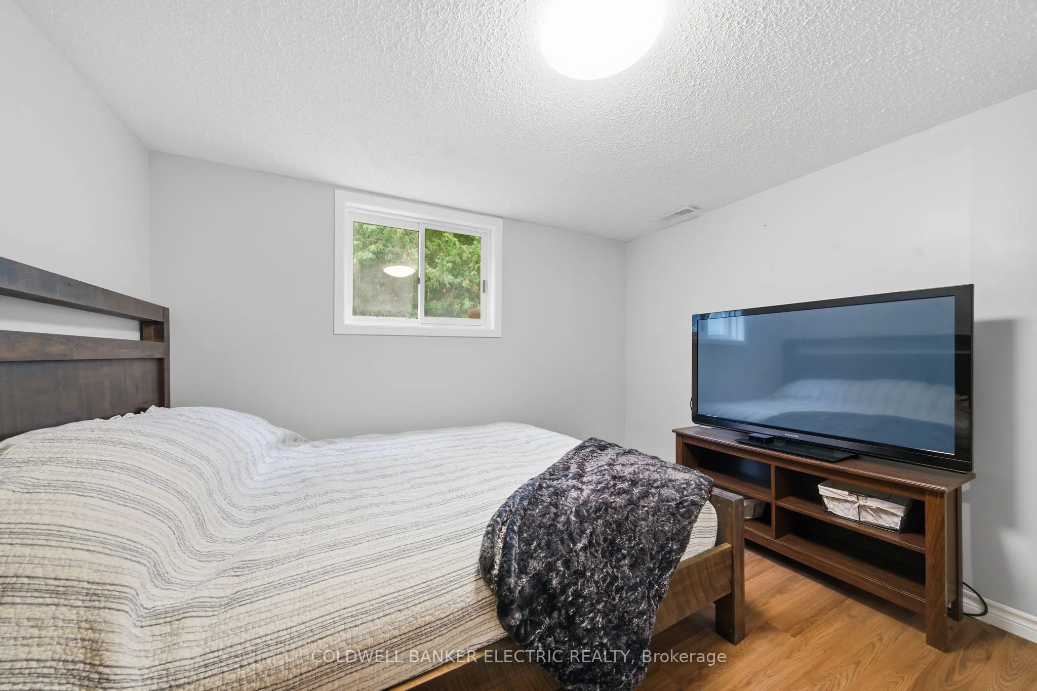 1673 Redwood Drive