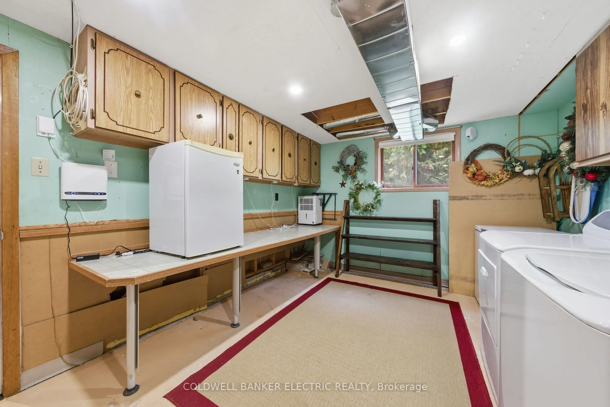 1673 Redwood Drive