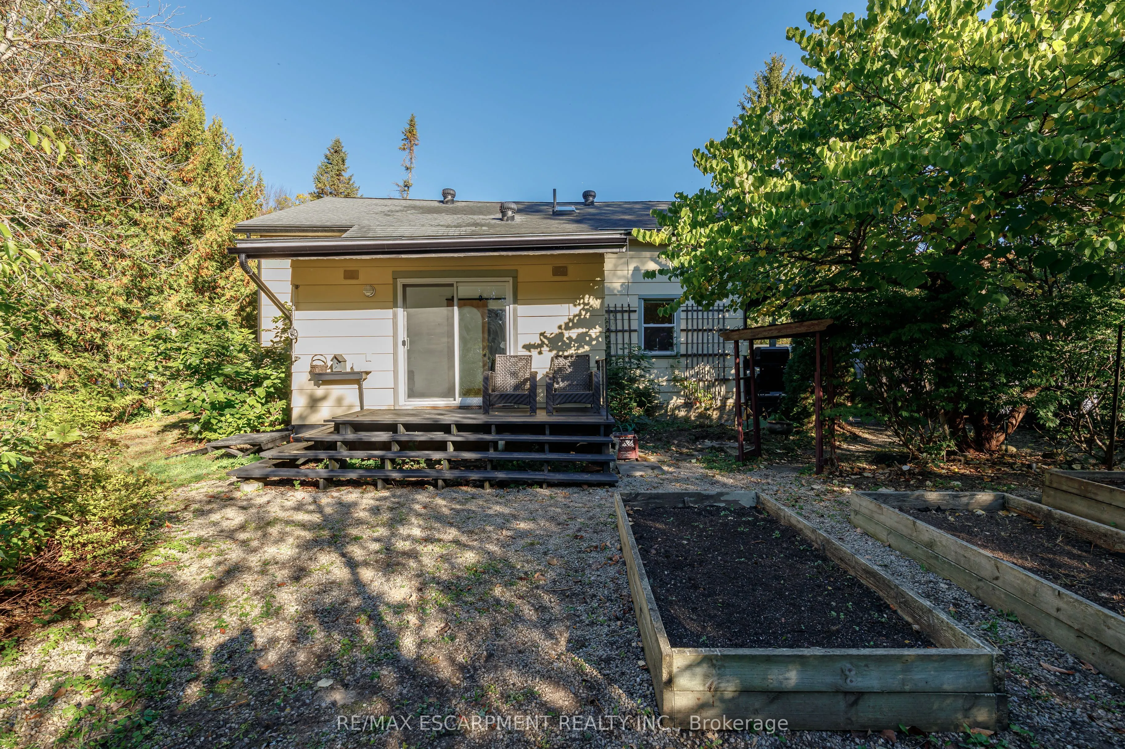 225 Berry Street