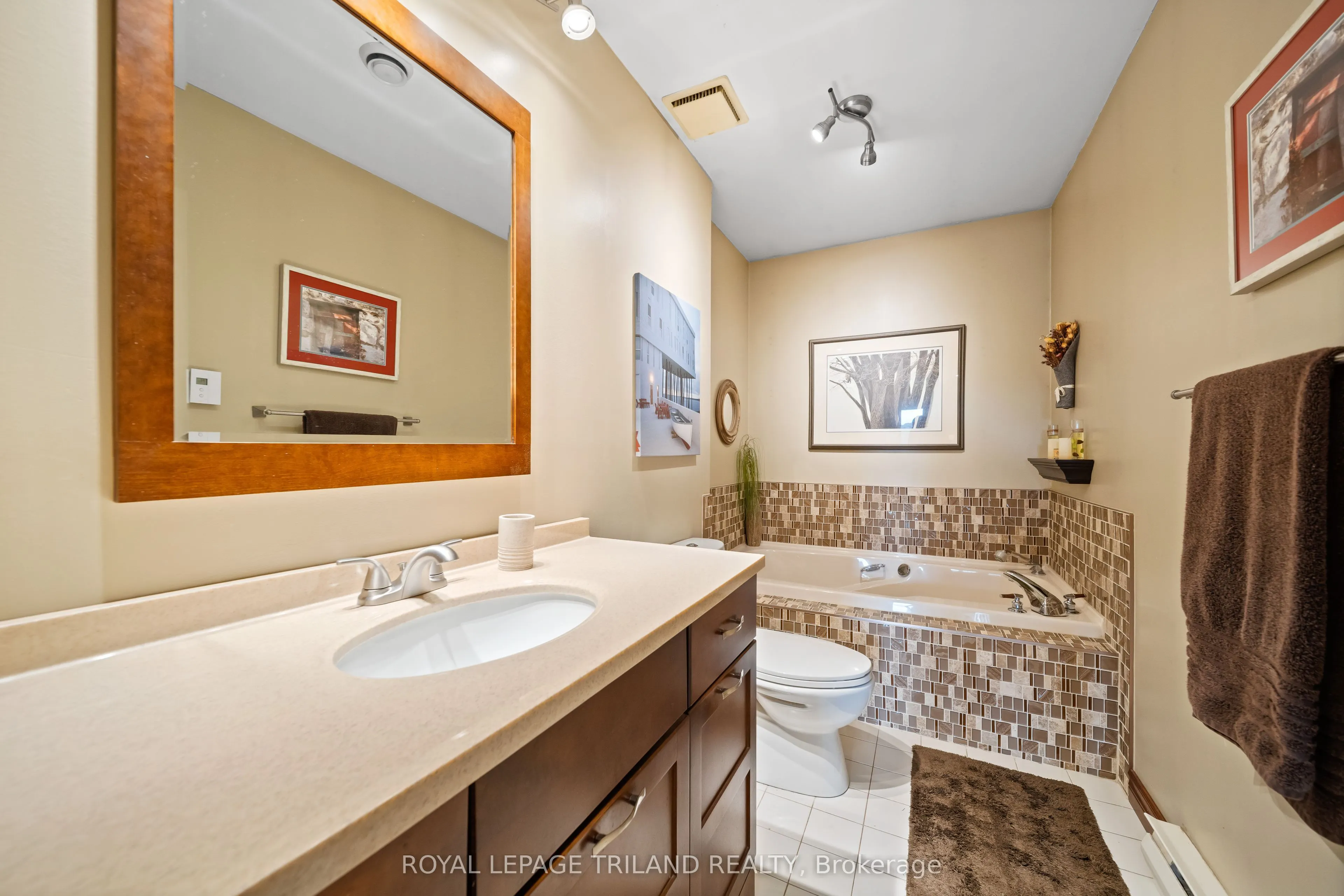 142 Hunt Club Drive