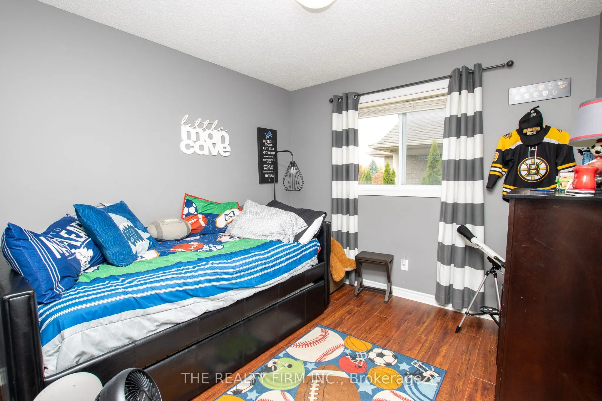 1769 Bayswater Crescent