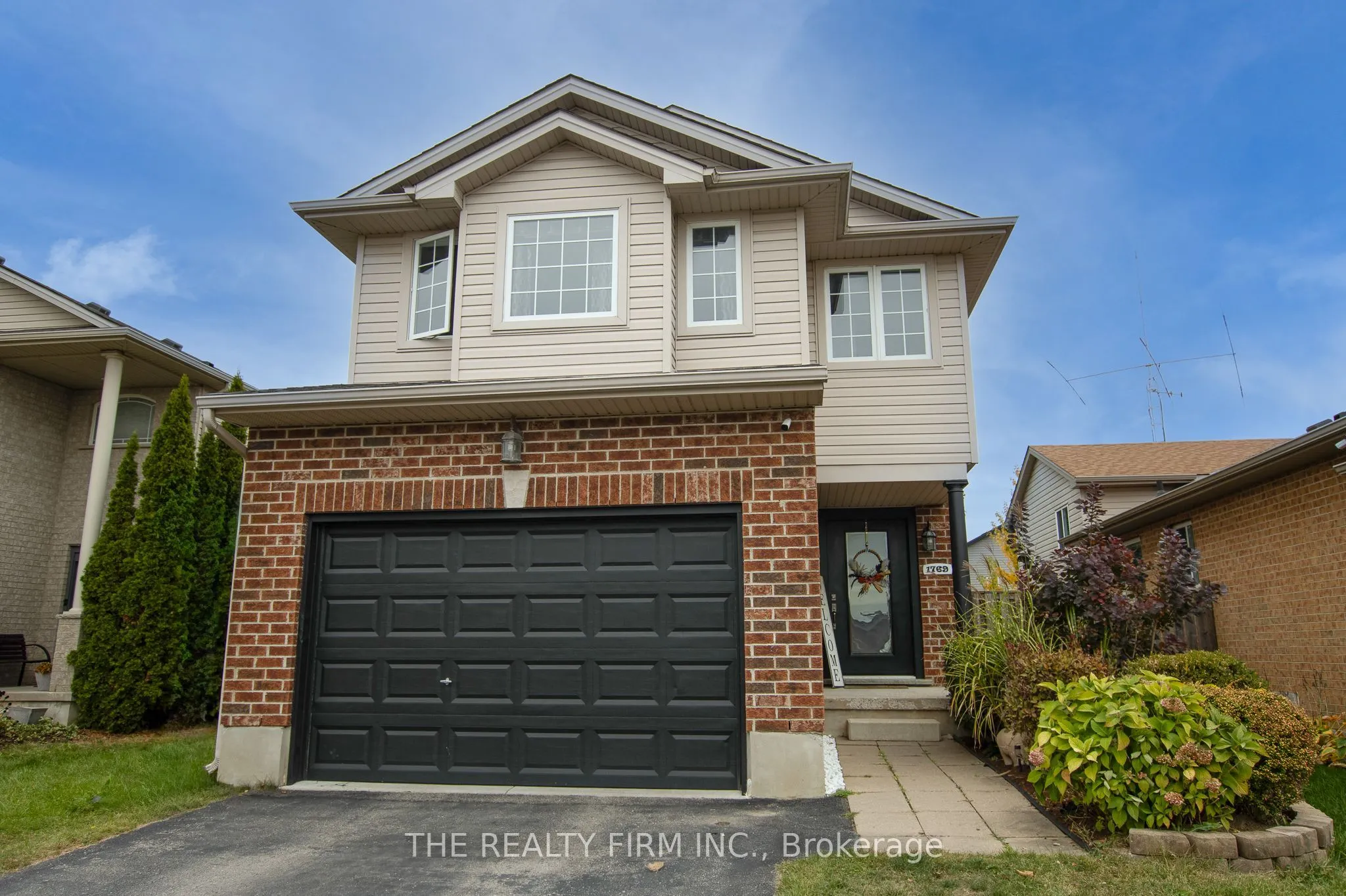 1769 Bayswater Crescent
