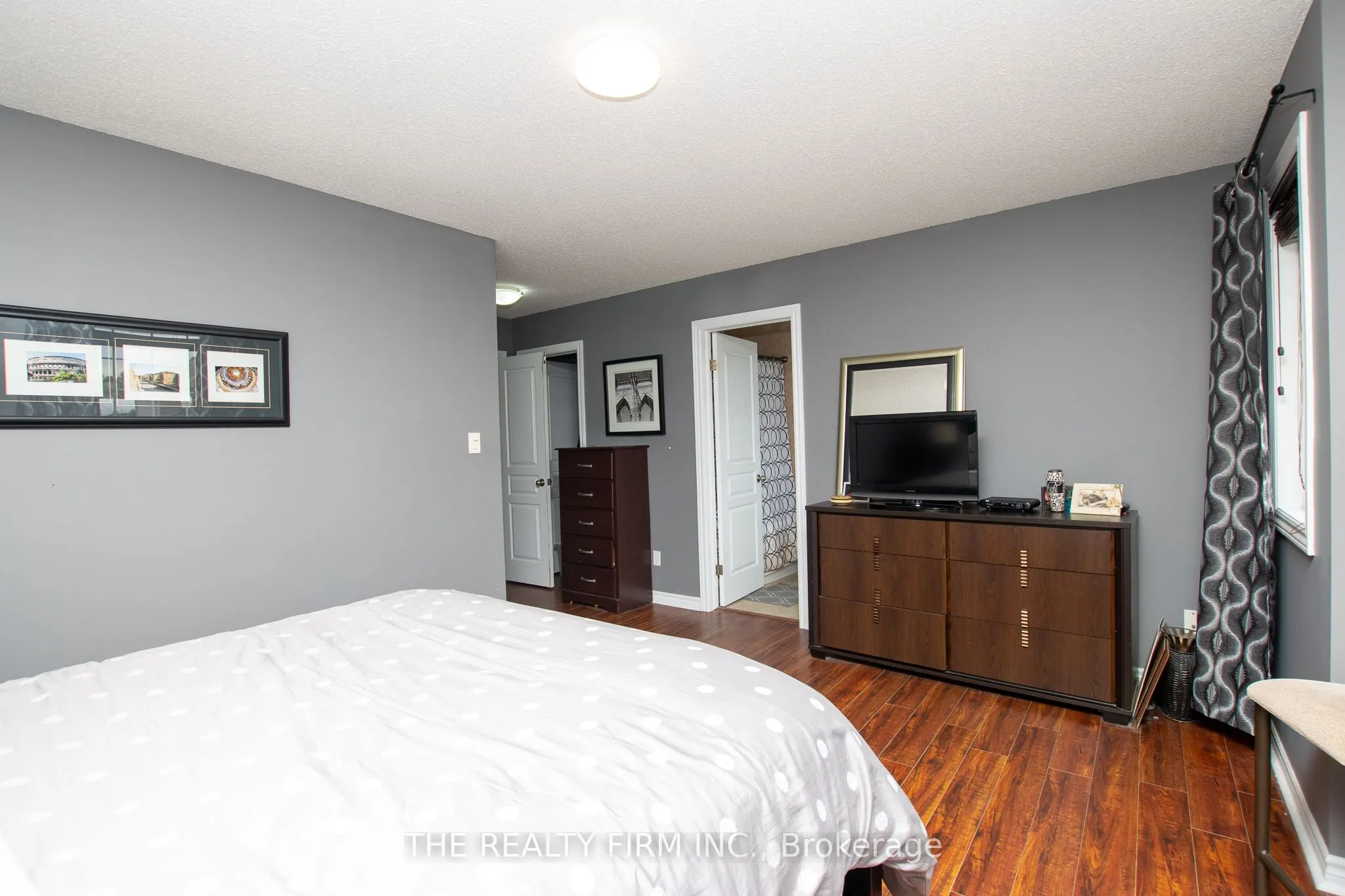 1769 Bayswater Crescent
