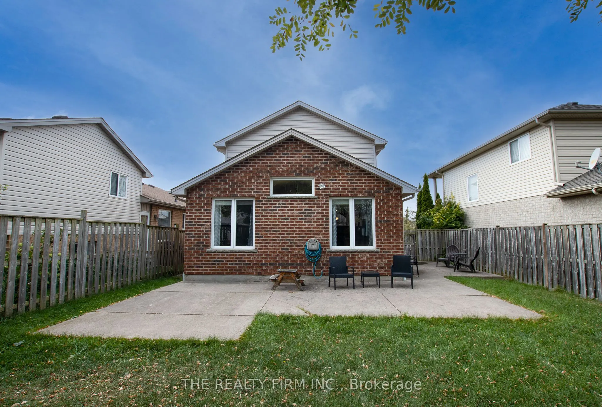 1769 Bayswater Crescent