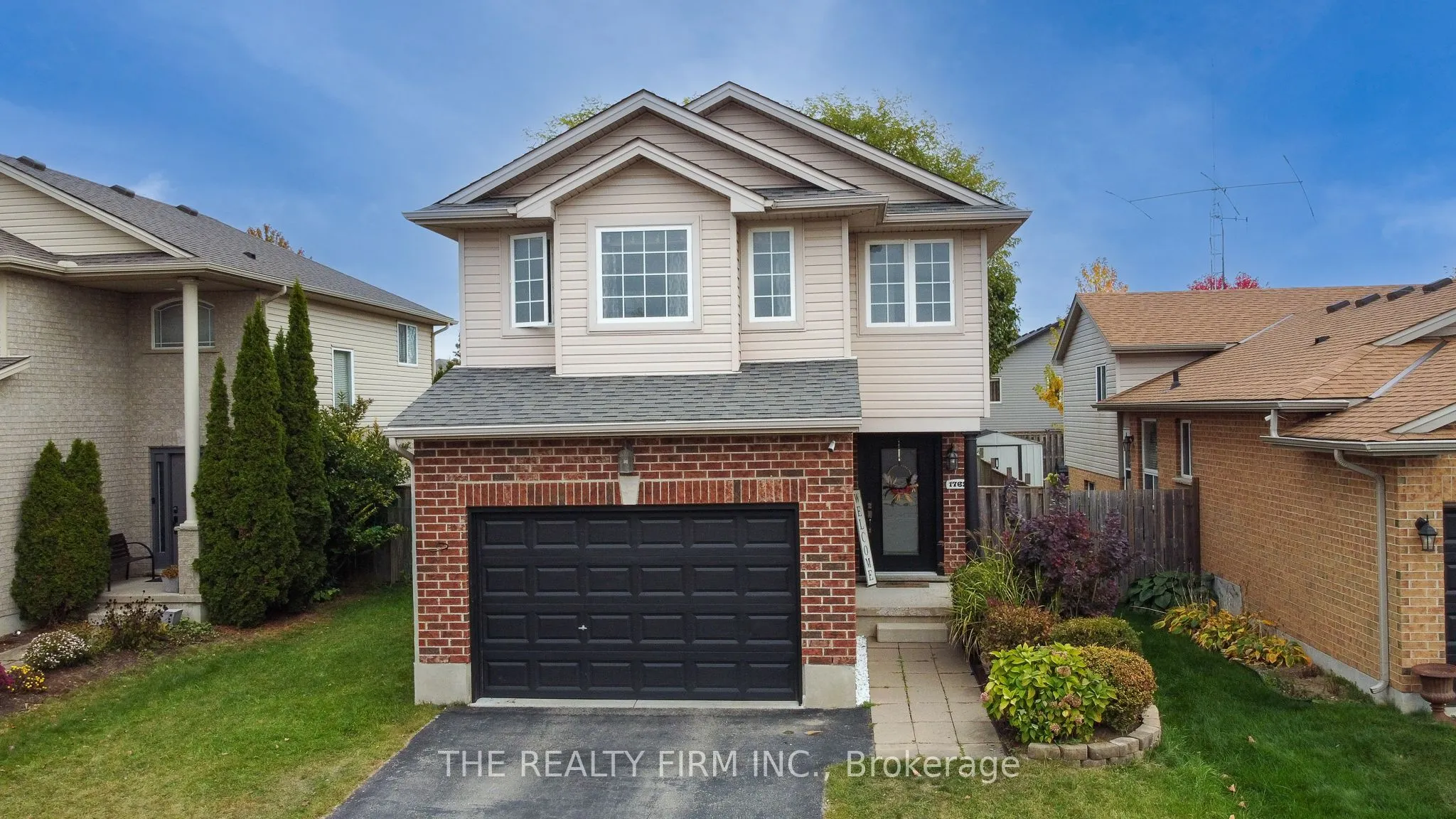 1769 Bayswater Crescent