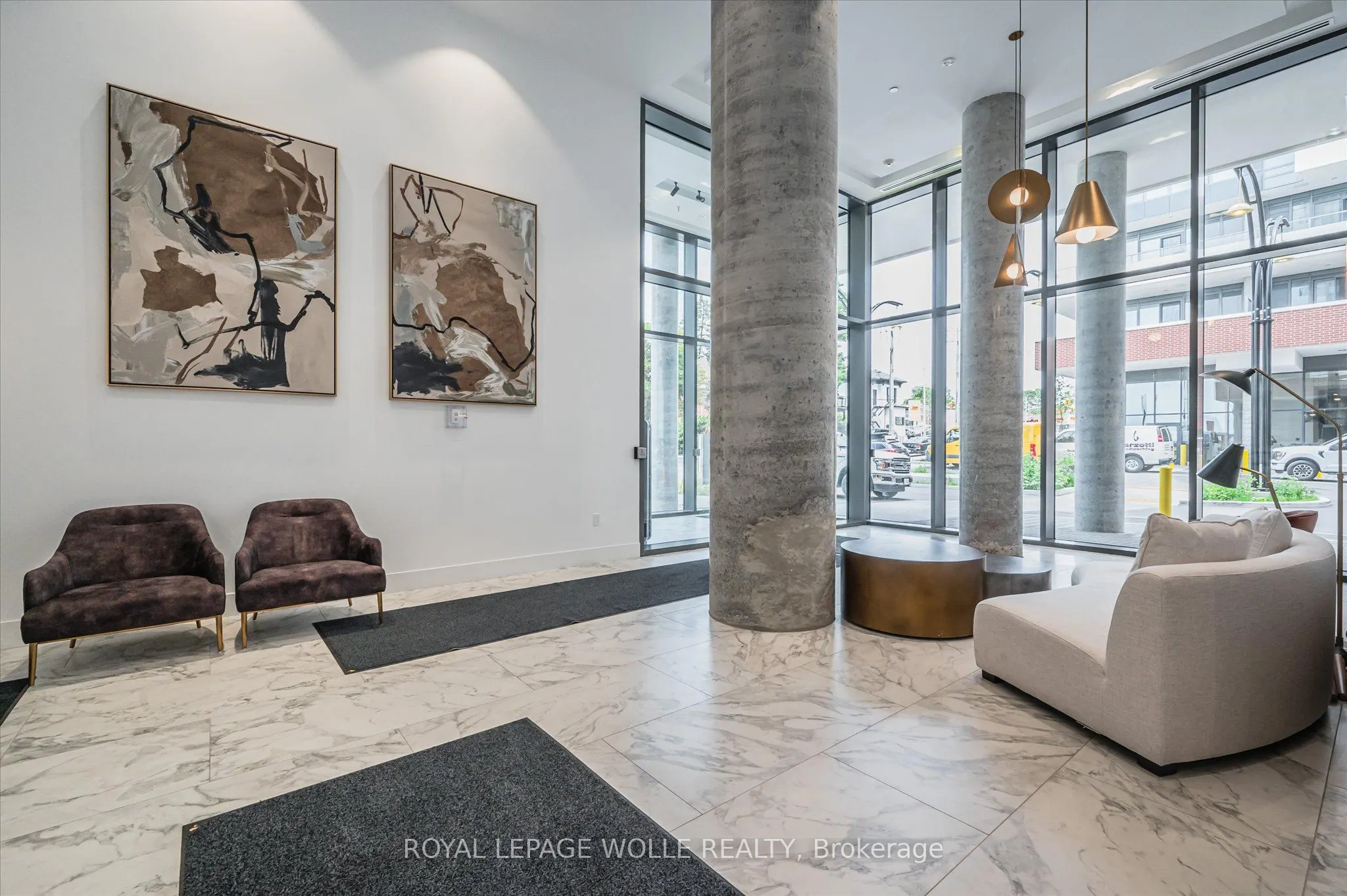 15 Wellington Street S, #909