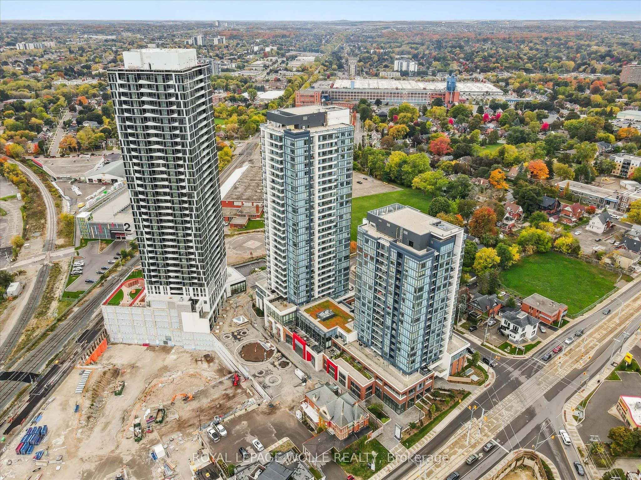 15 Wellington Street S, #909