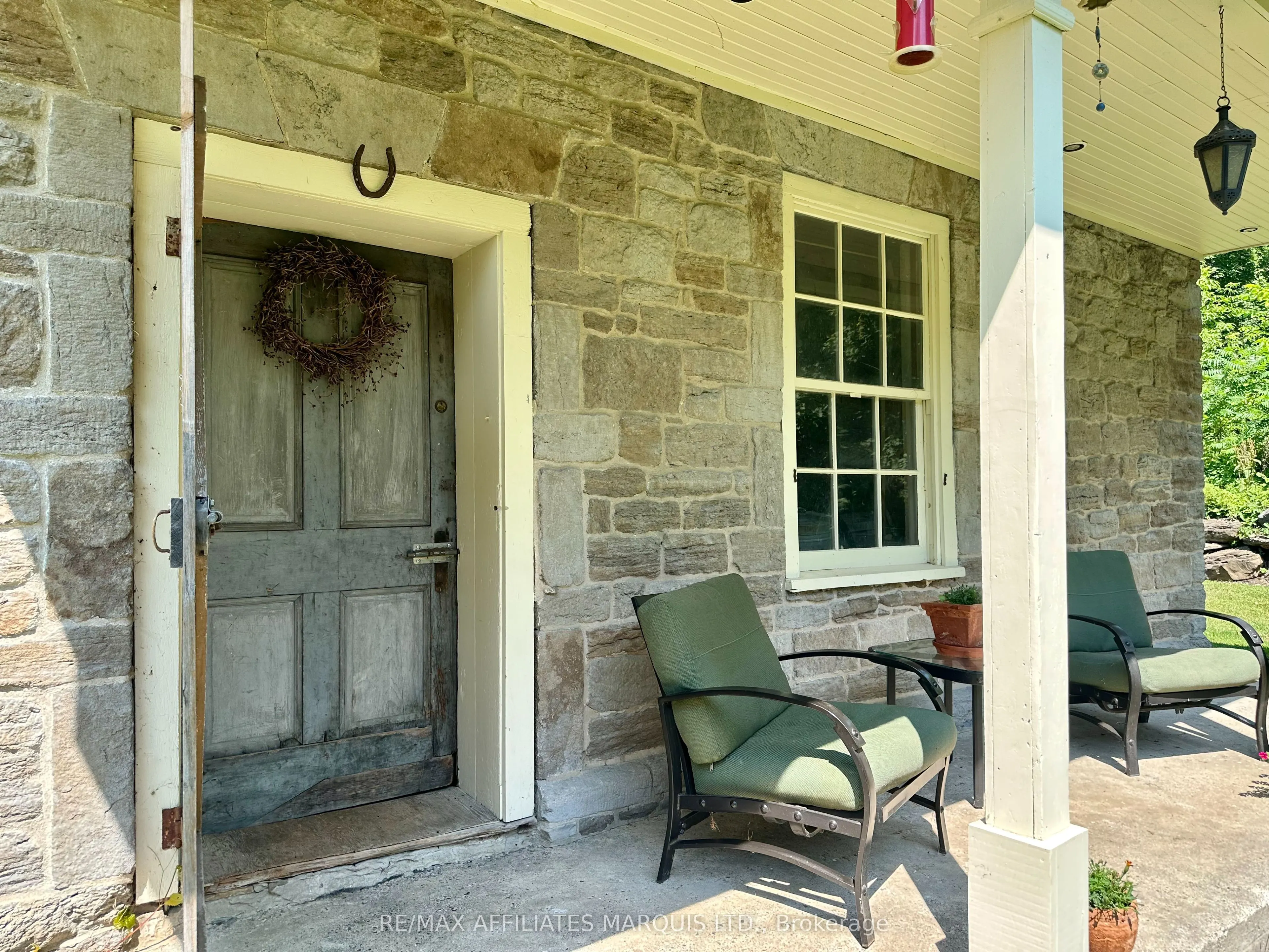21831 Concession 2 Concession