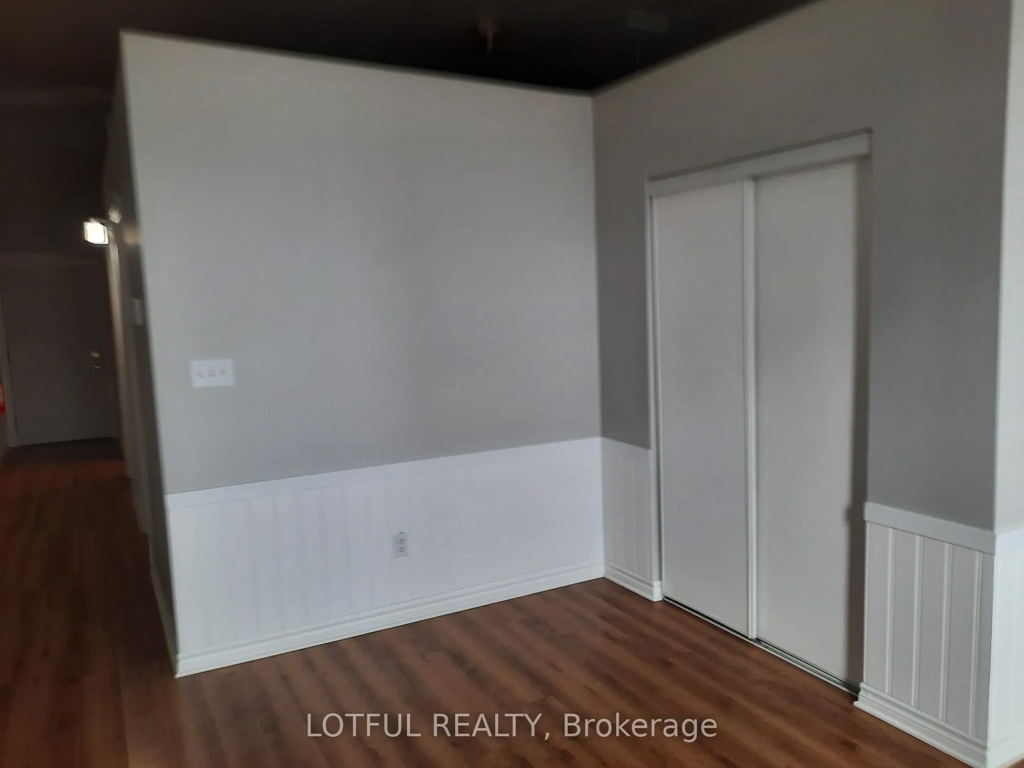 192 King Street W, #201