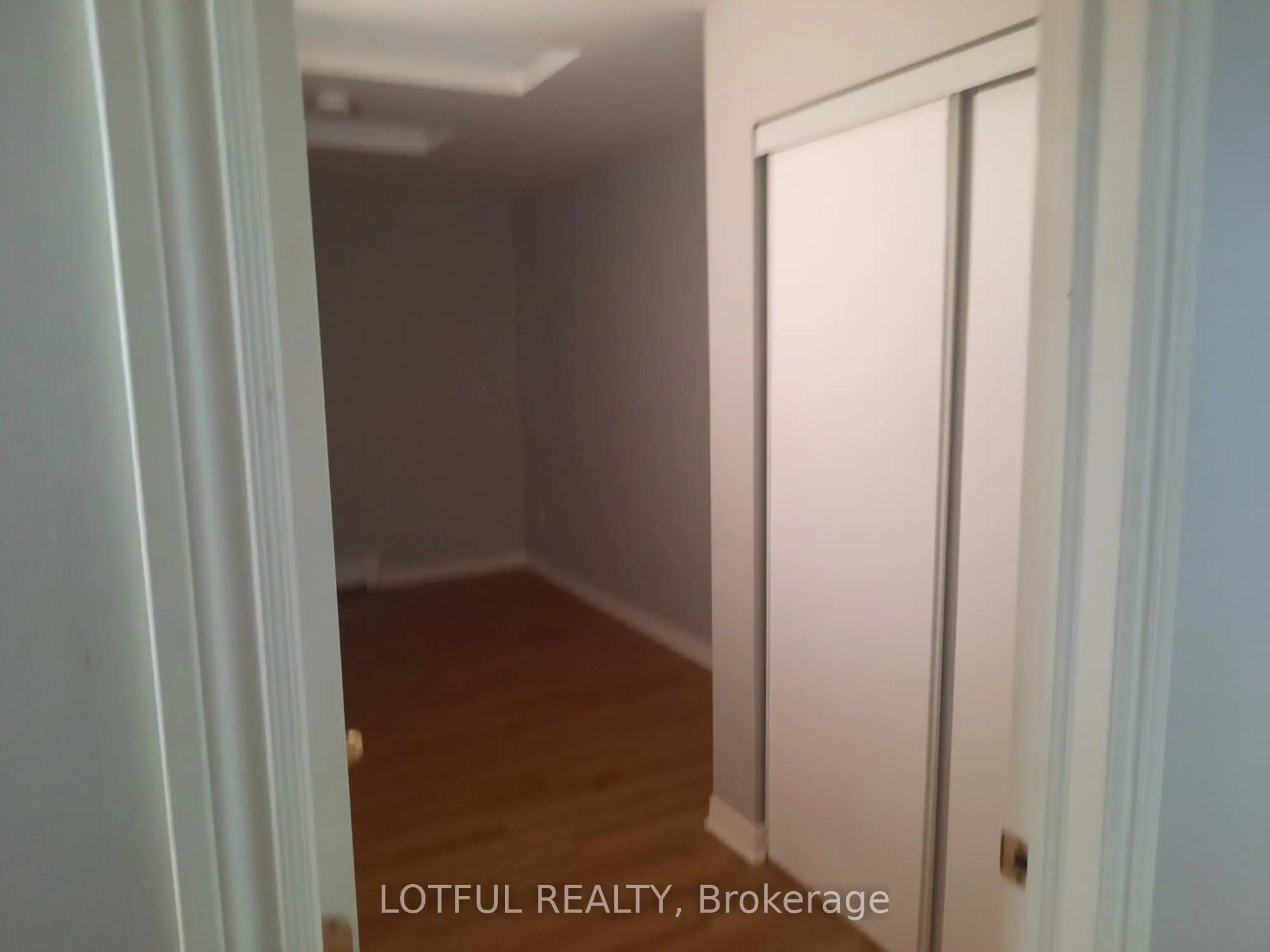 192 King Street W, #201