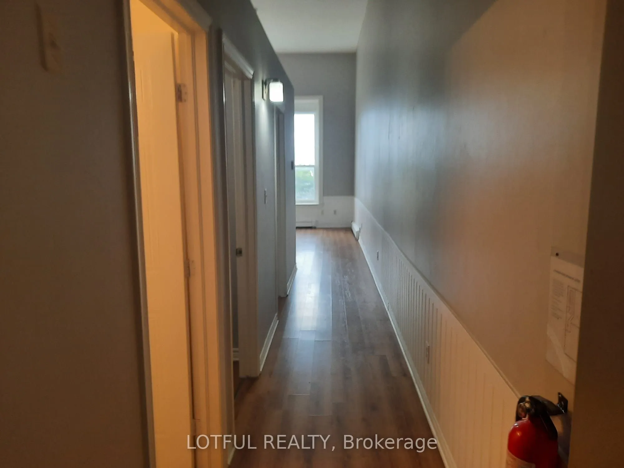 192 King Street W, #301