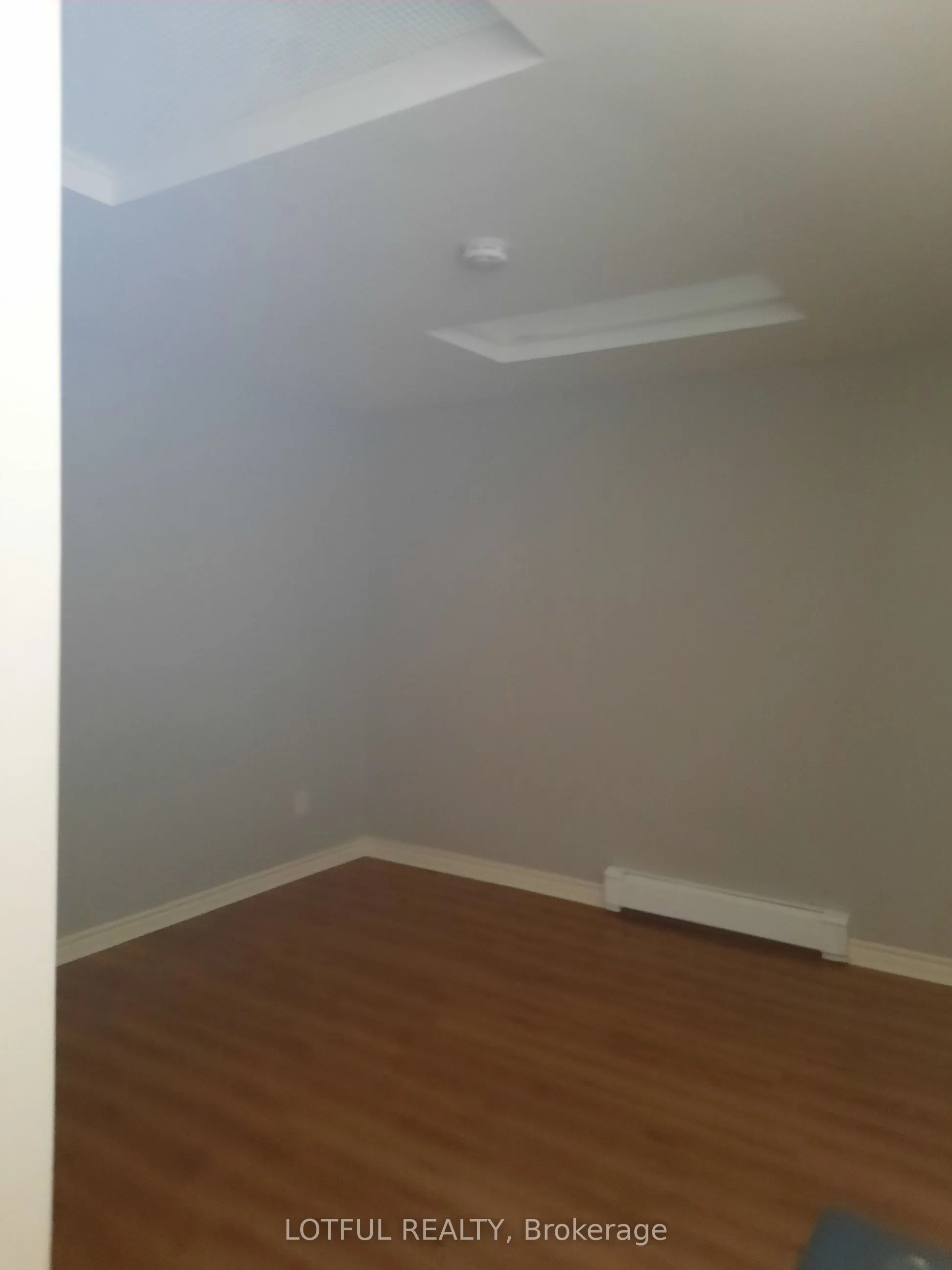 192 King Street W, #301