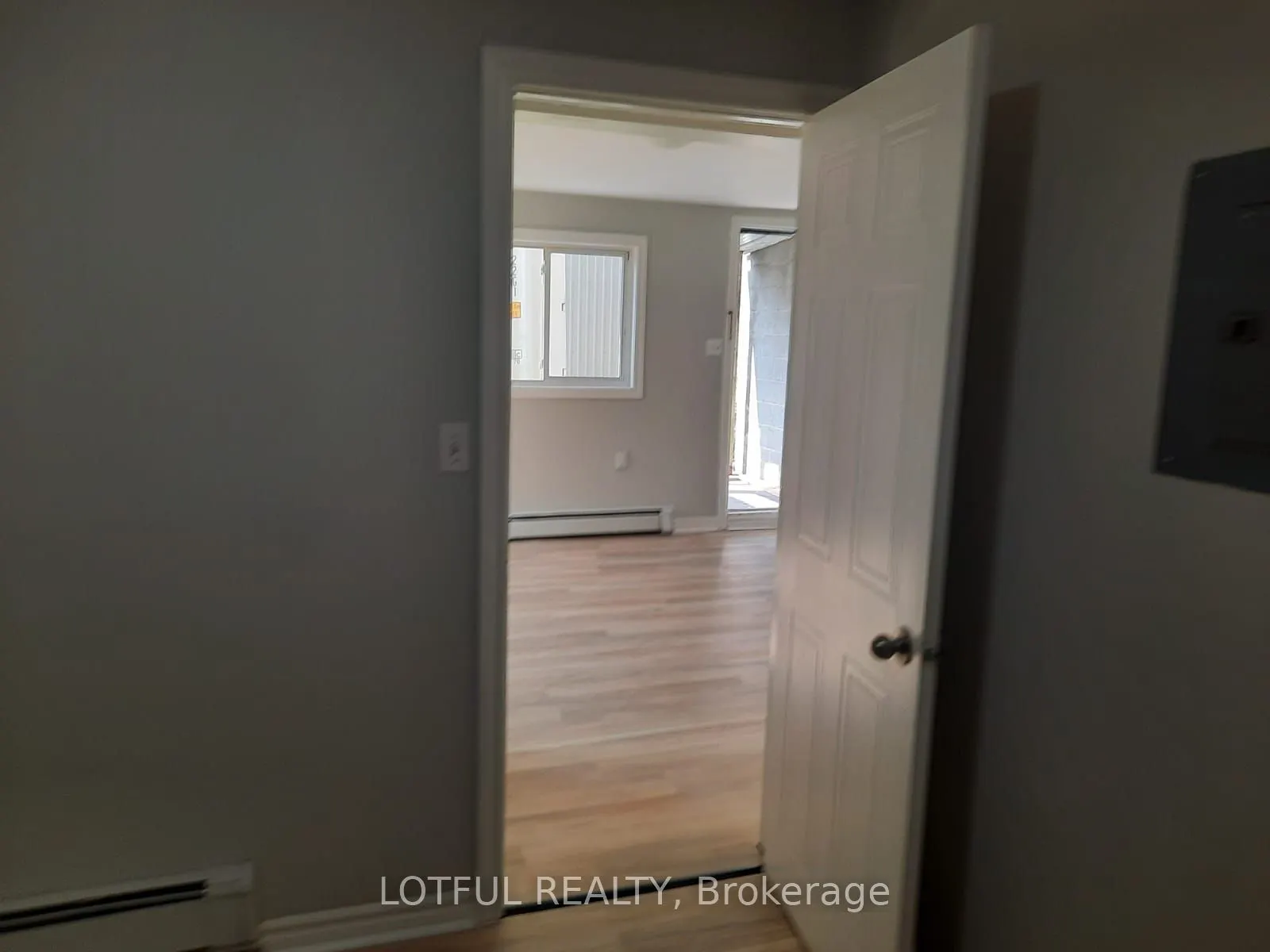 192 King Street W, #103