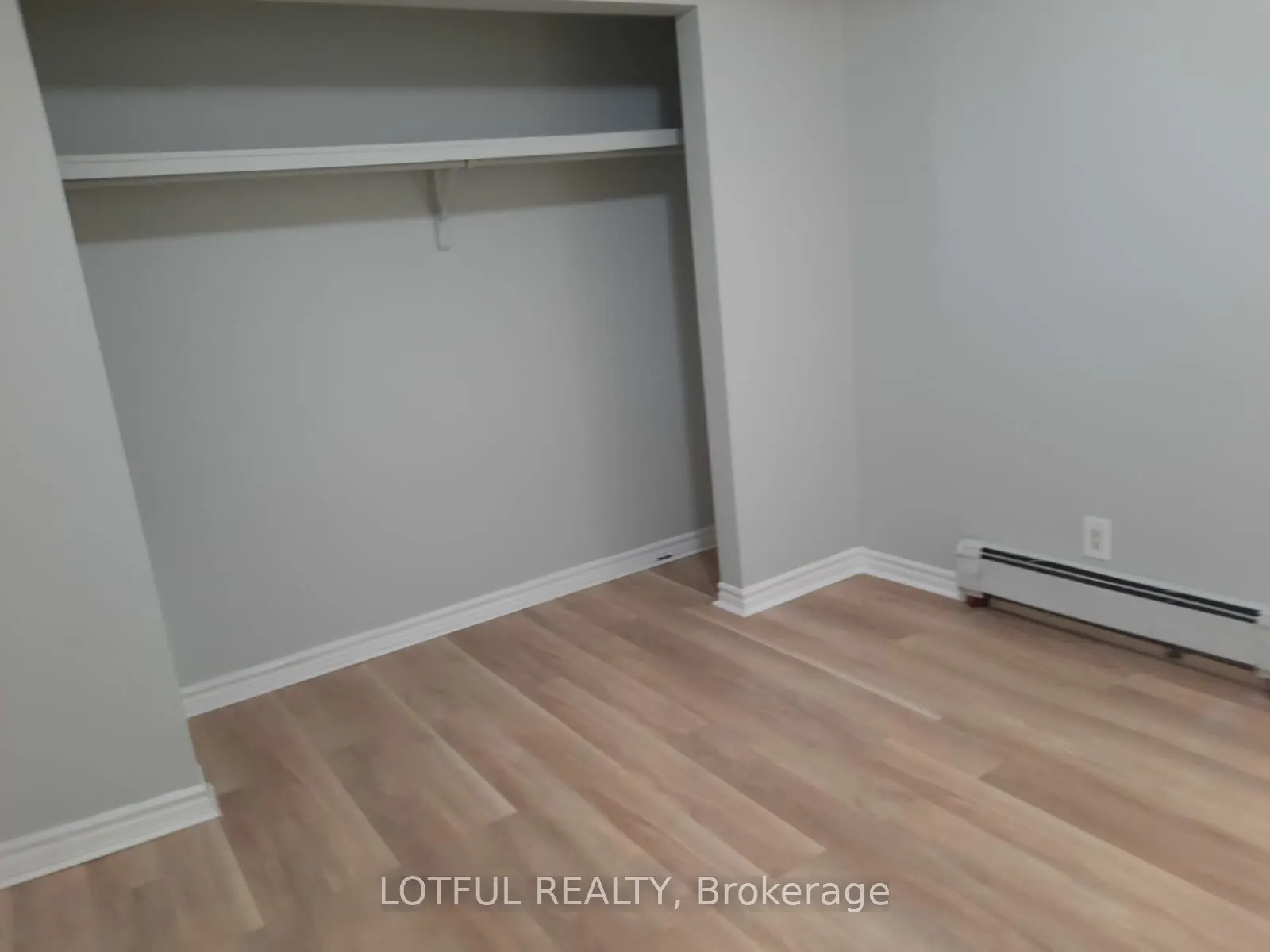 192 King Street W, #103
