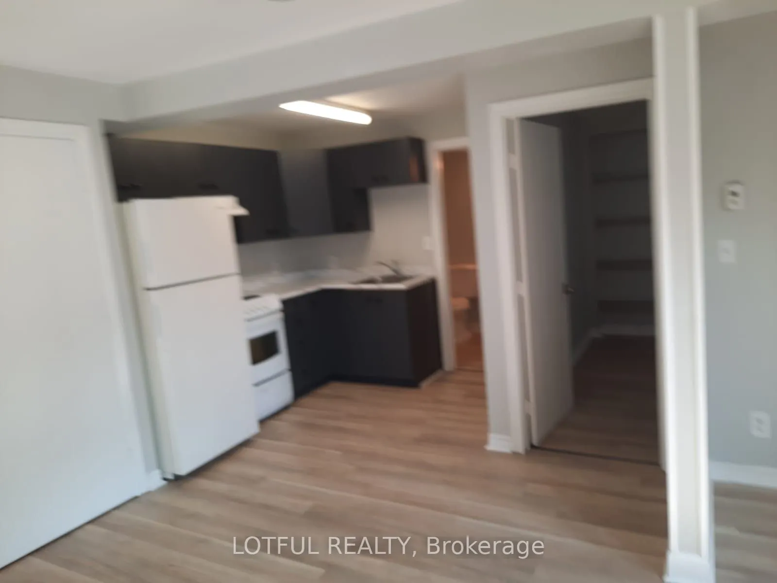 192 King Street W, #103