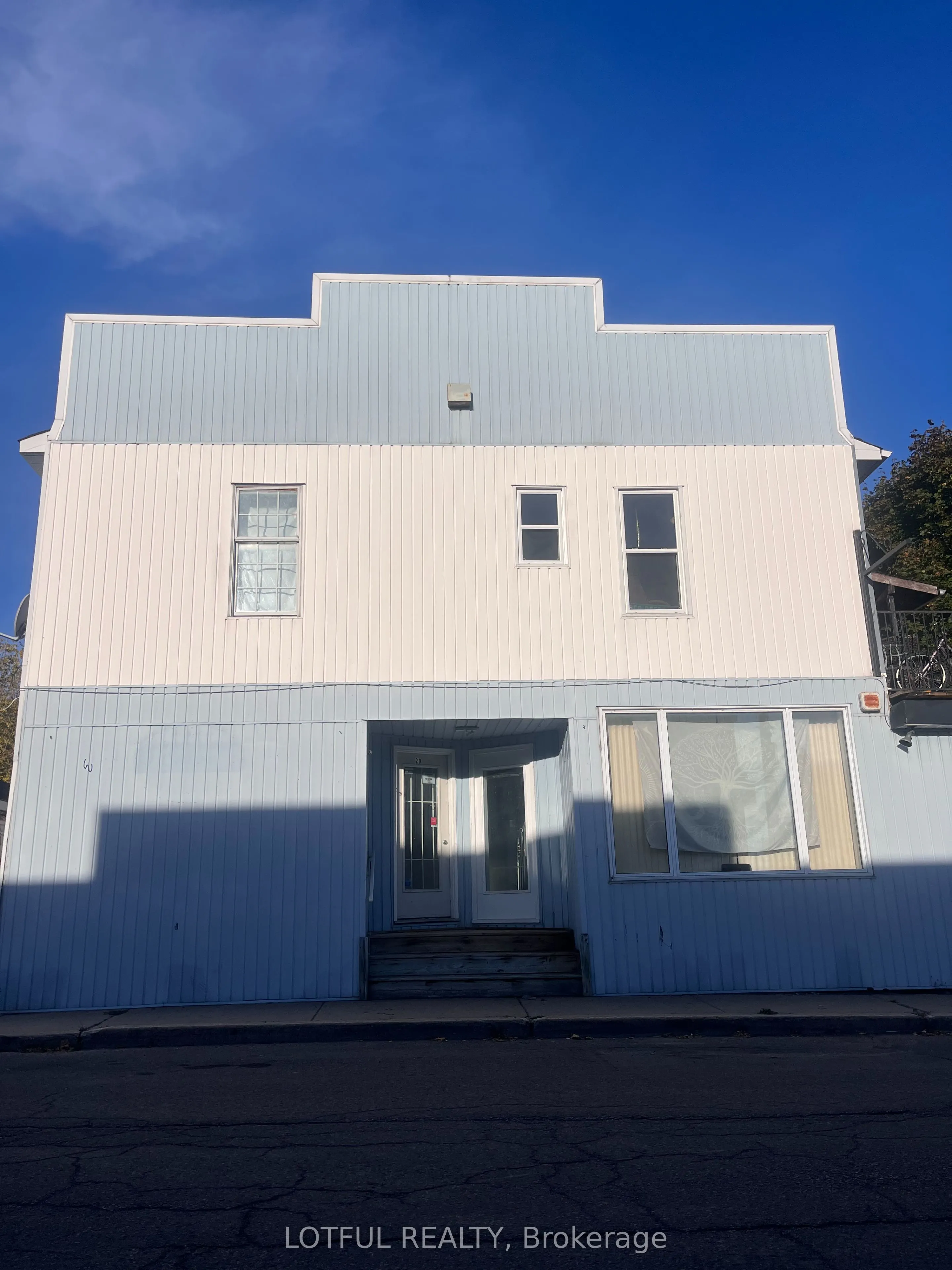 20 King Street, #2