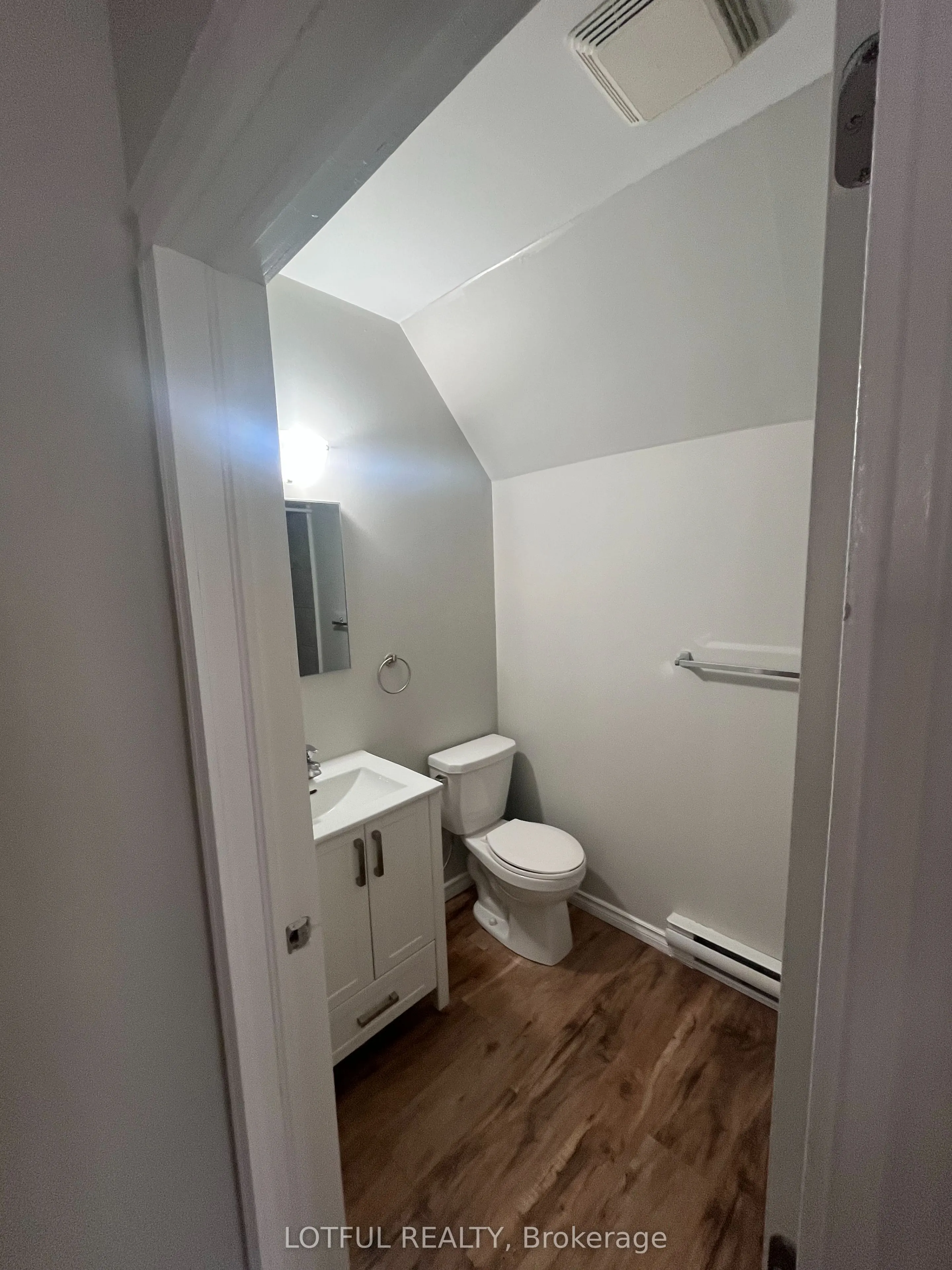 38 King Street, #5