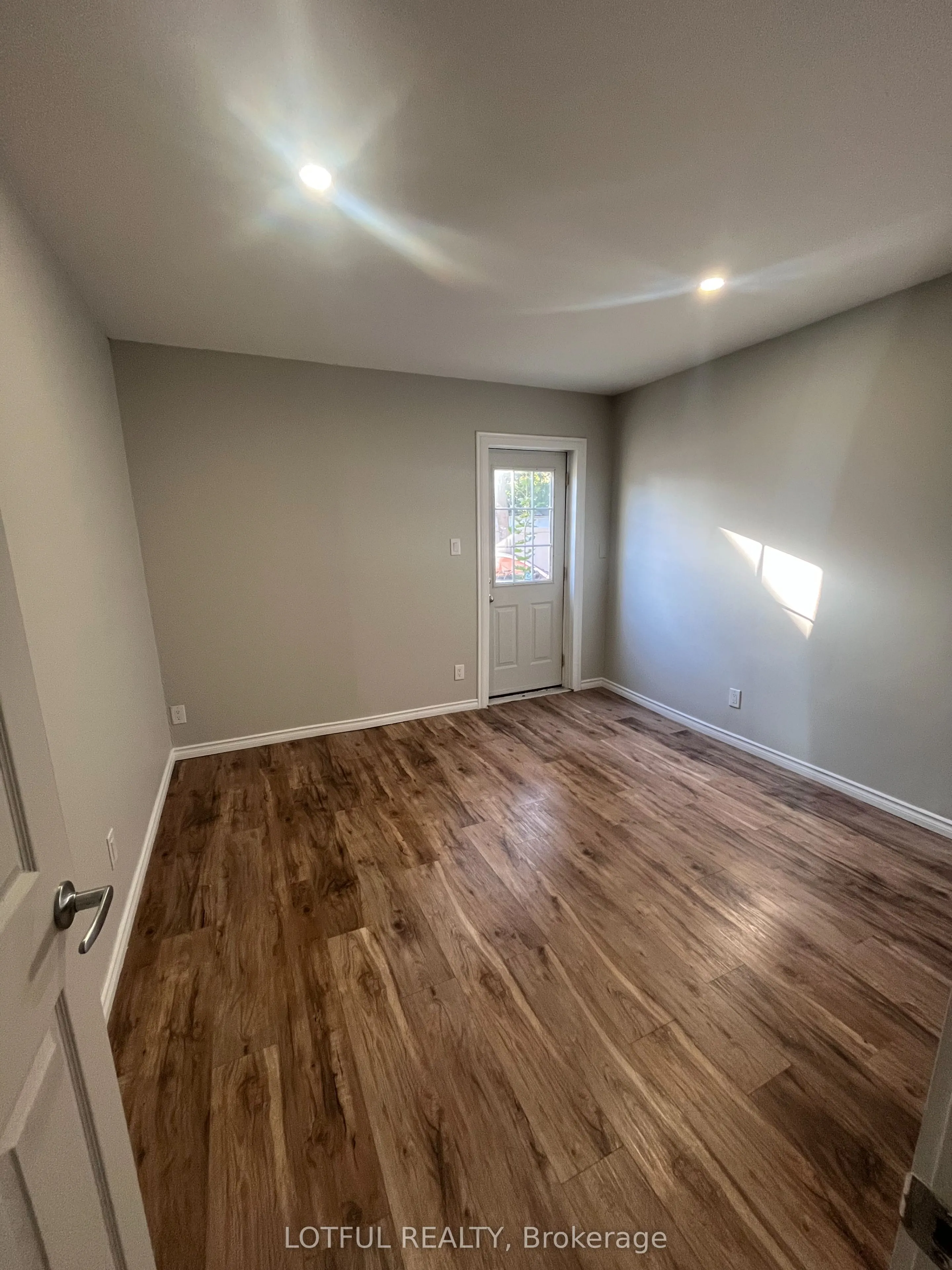 38 King Street, #5