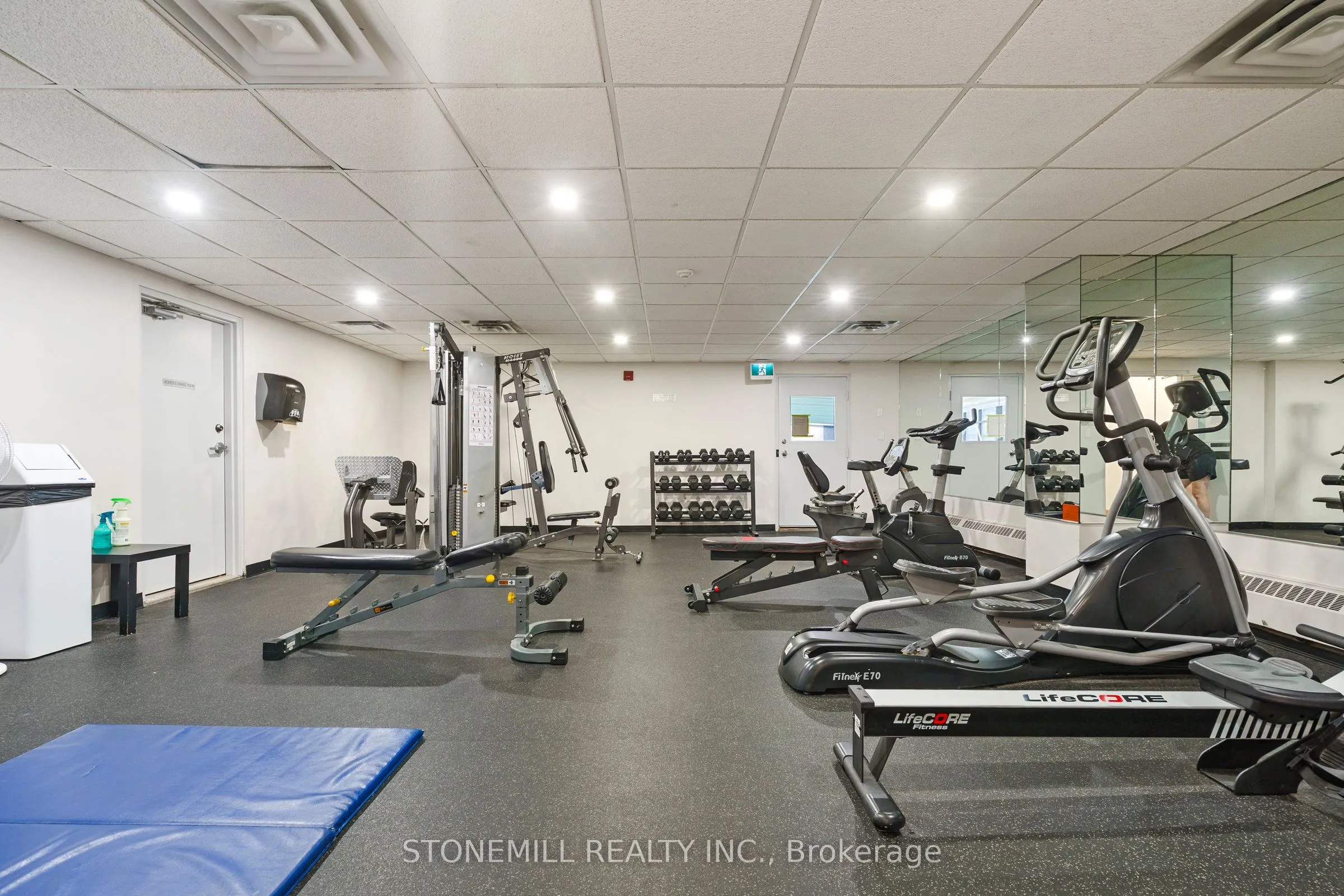 120 Duke Street, #403
