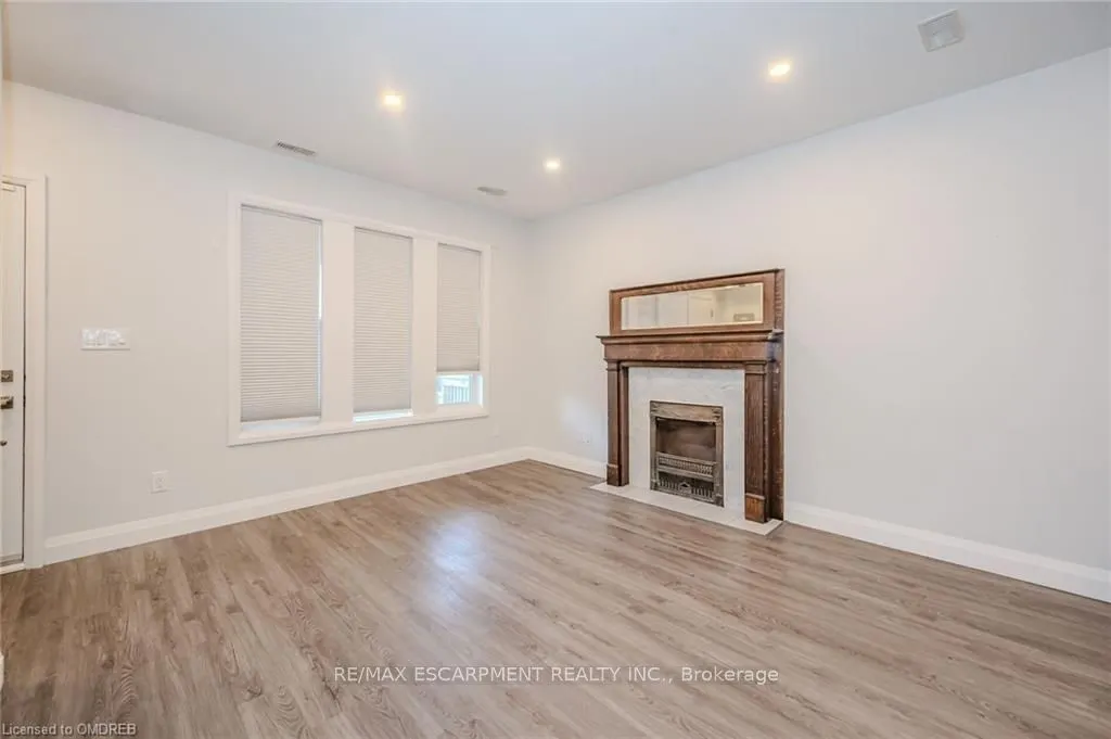 74 Cathcart Street, #2