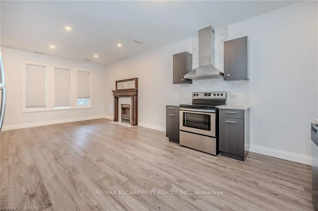 74 Cathcart Street, #2