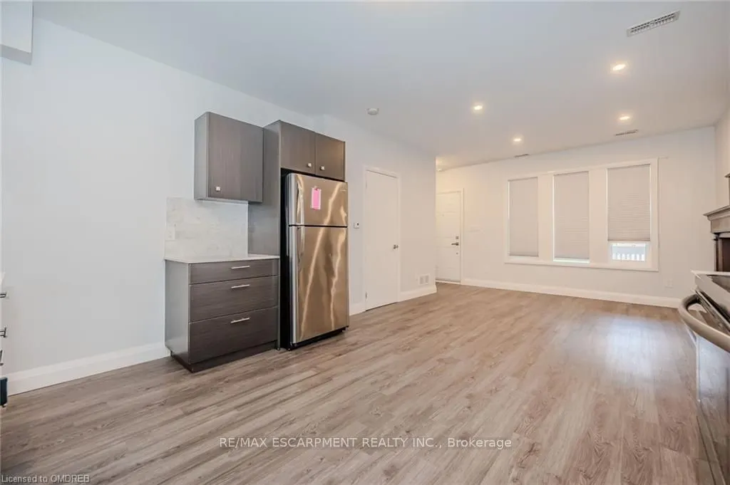 74 Cathcart Street, #2