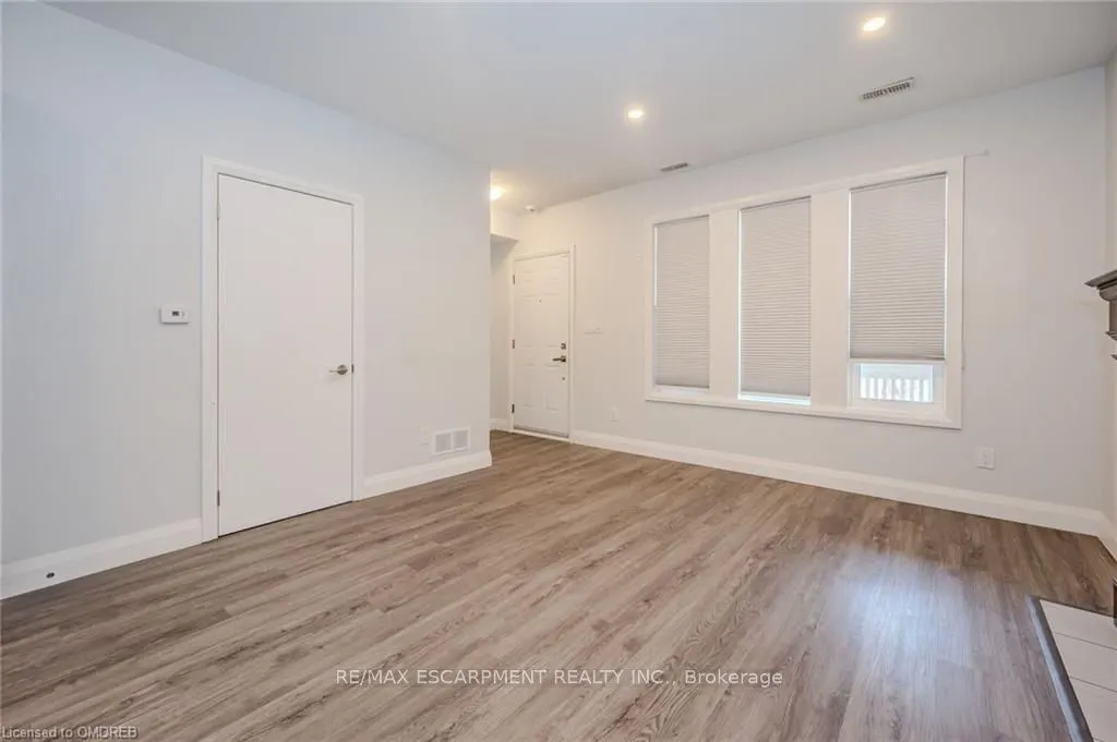 74 Cathcart Street, #2