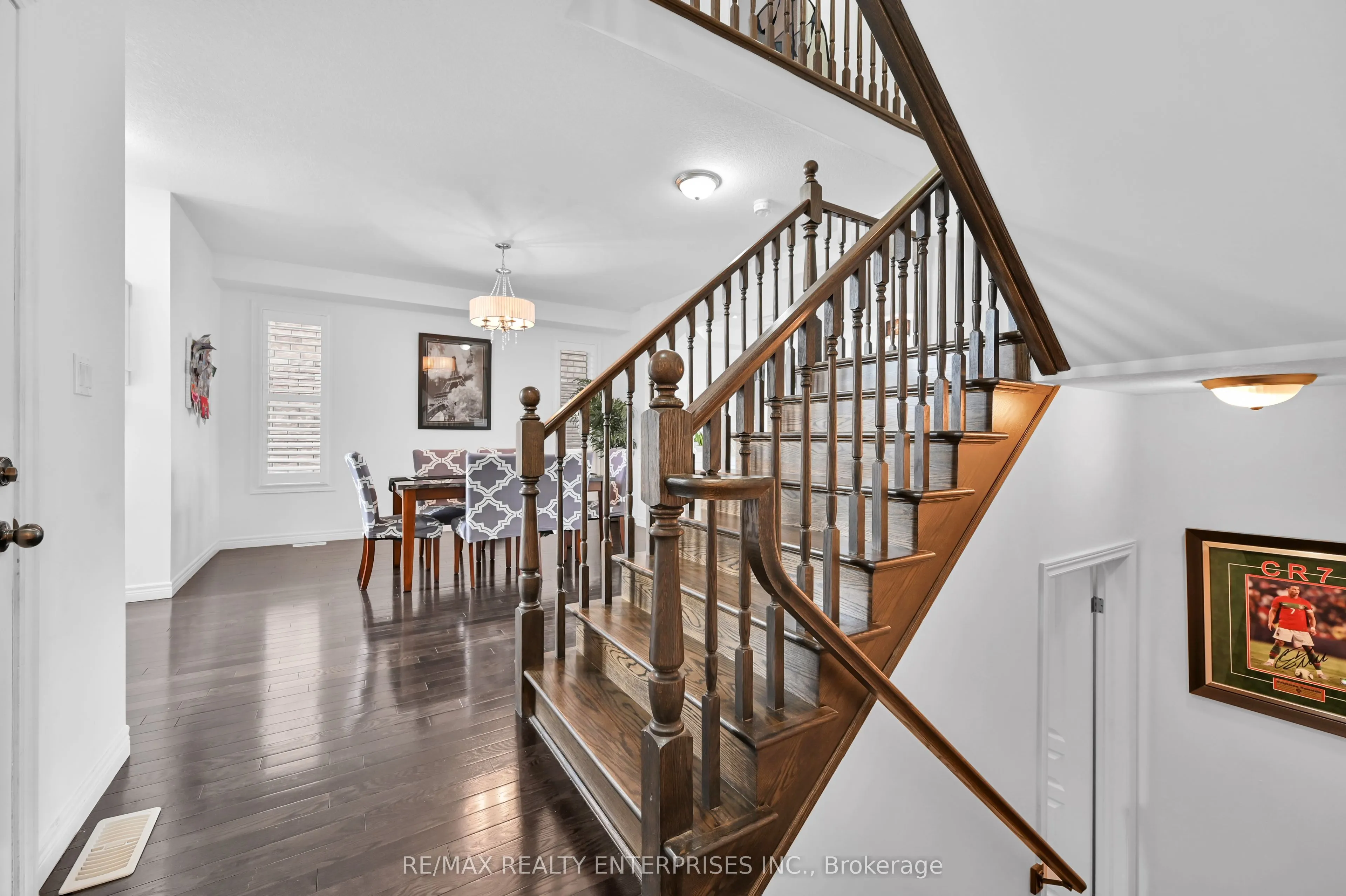 130 Chartwell Circle