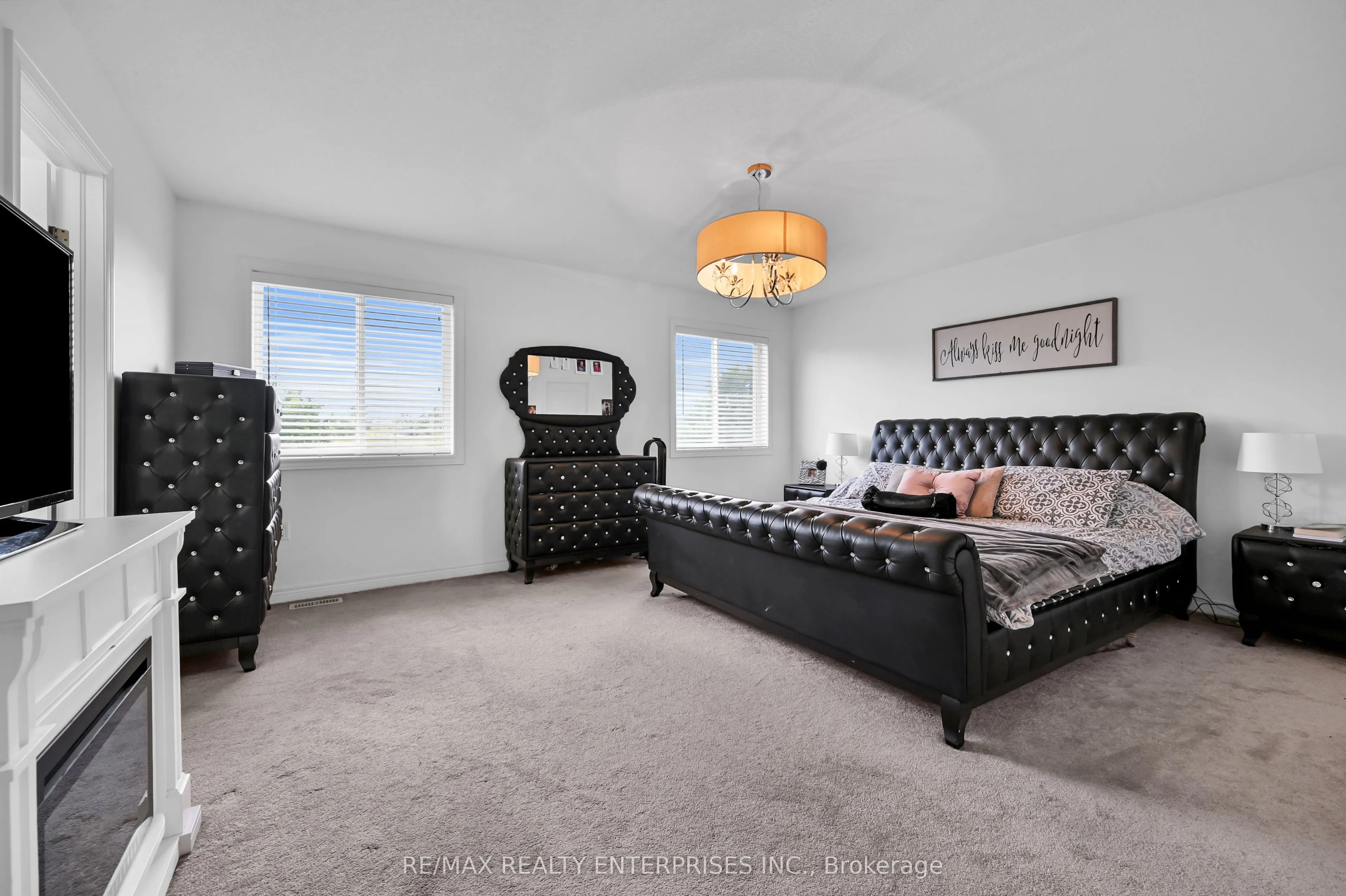 130 Chartwell Circle
