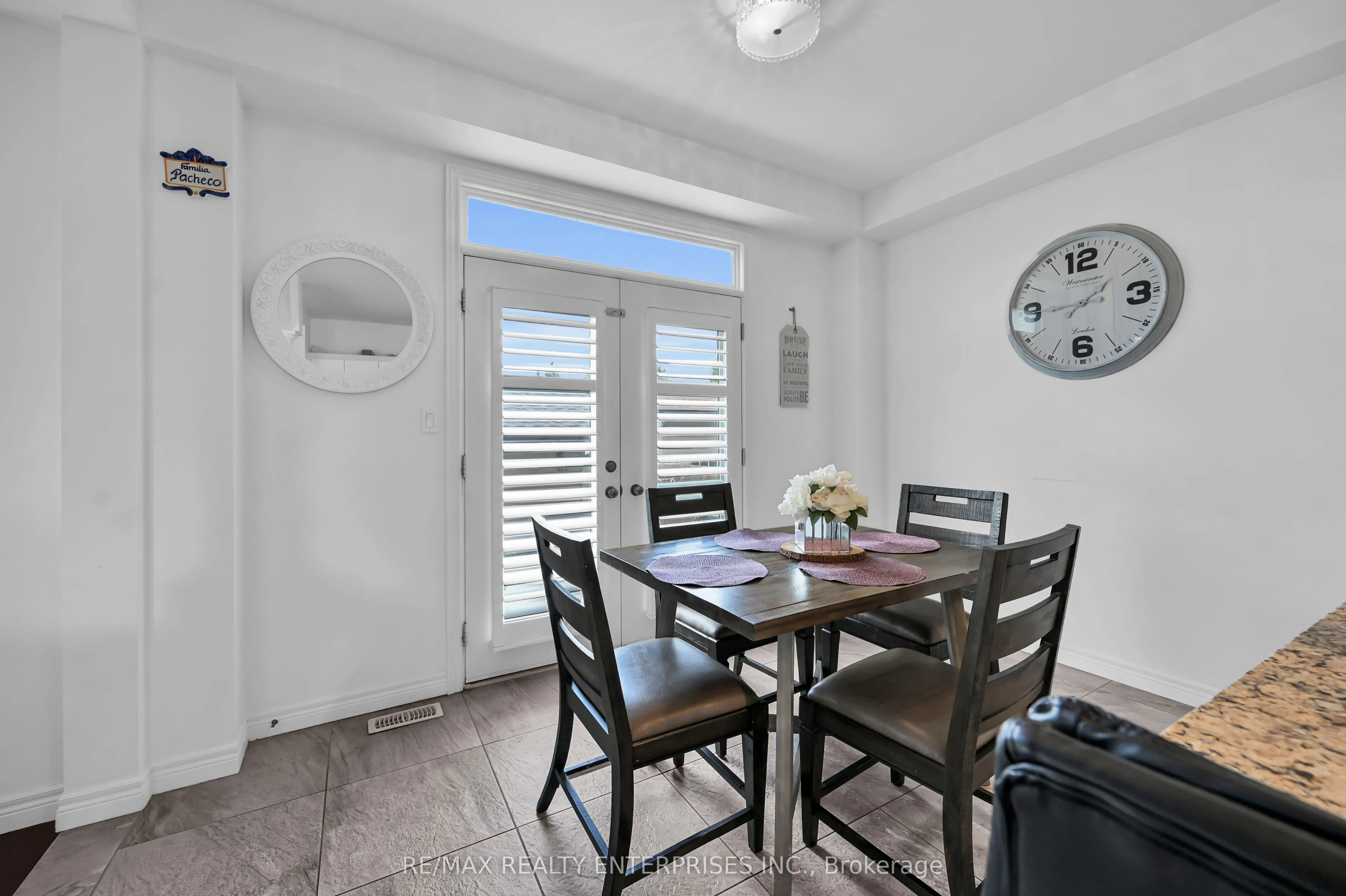 130 Chartwell Circle