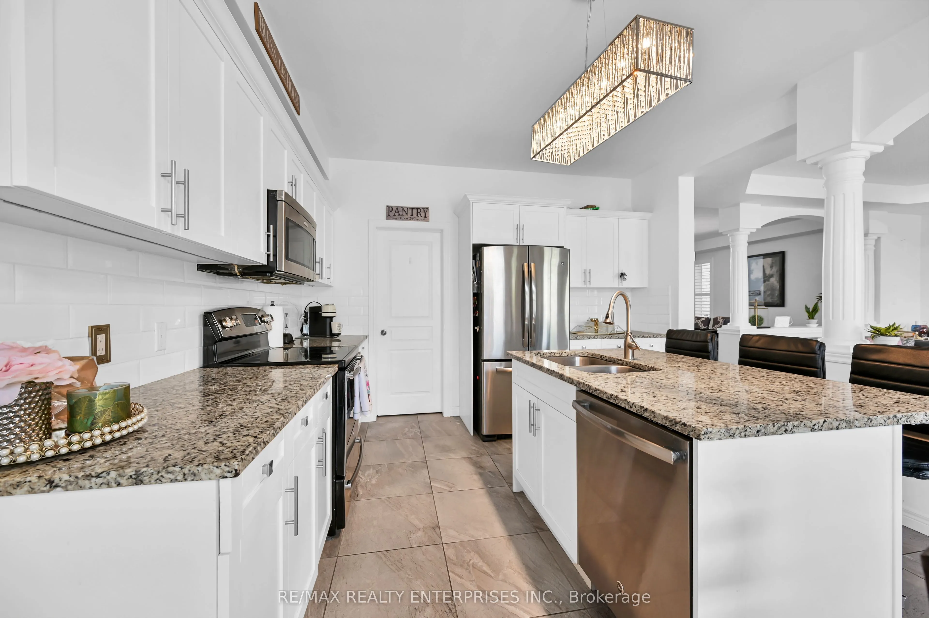 130 Chartwell Circle