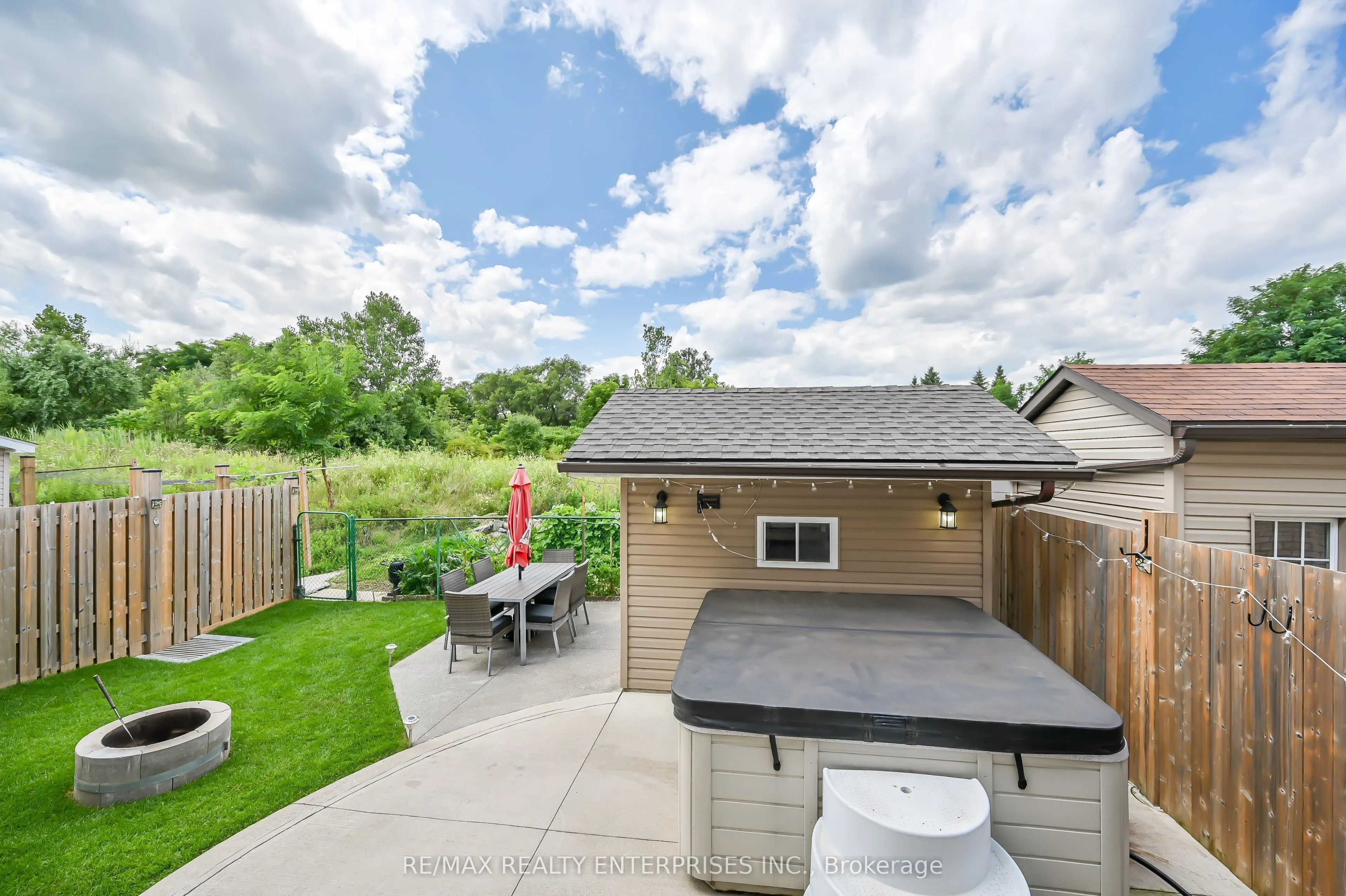 130 Chartwell Circle