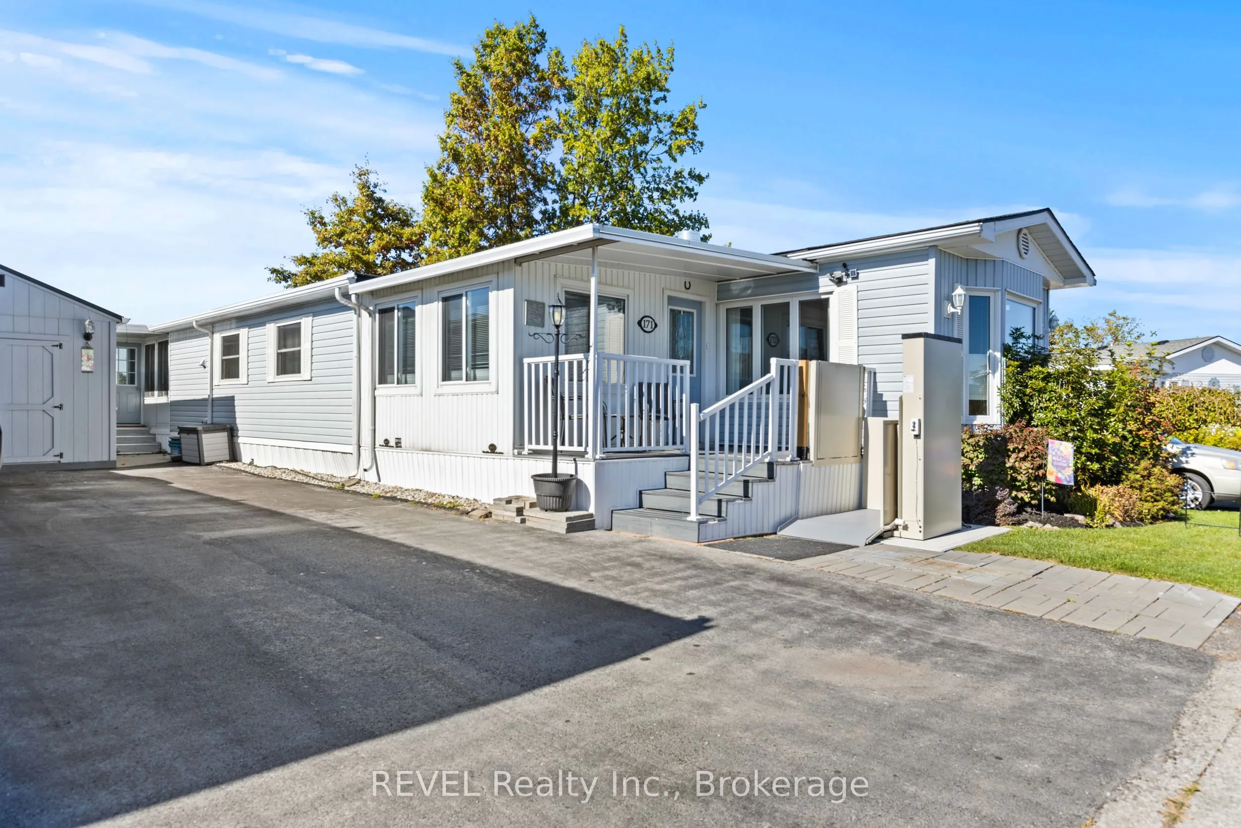 3033 Townline Road S, #171