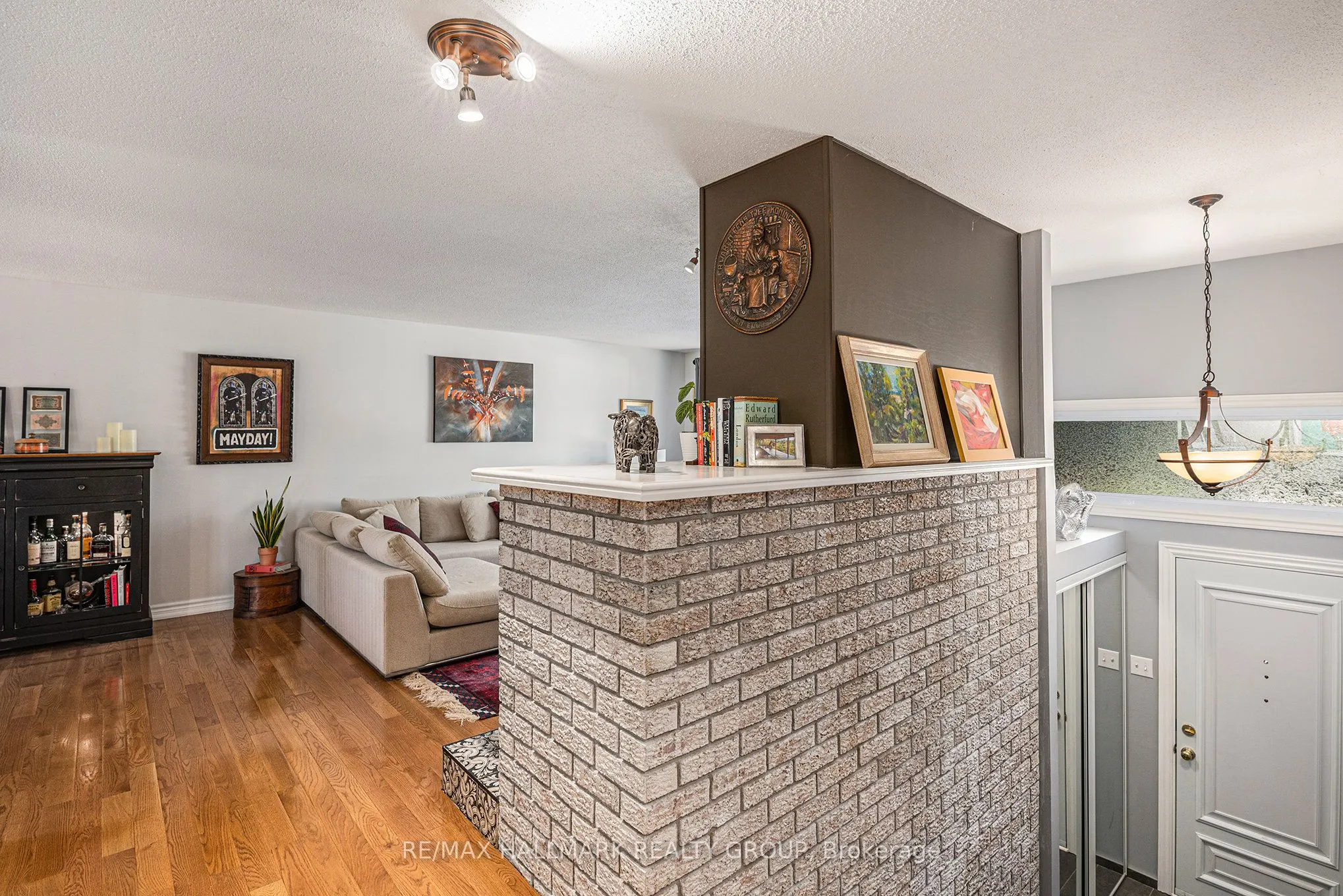 560 Buchanan Crescent