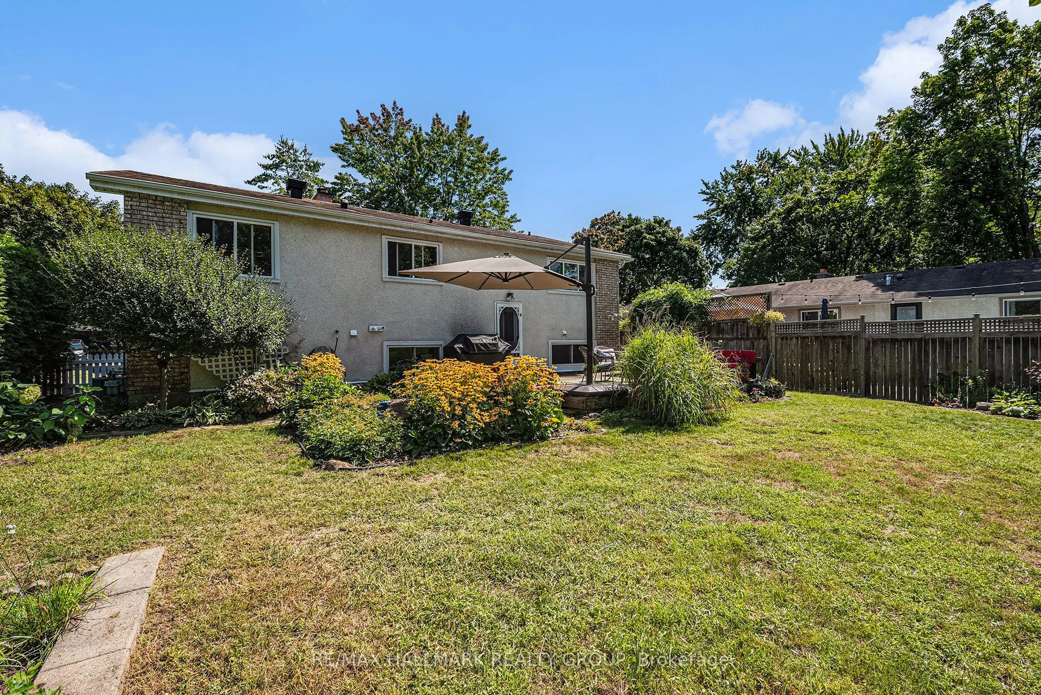 560 Buchanan Crescent