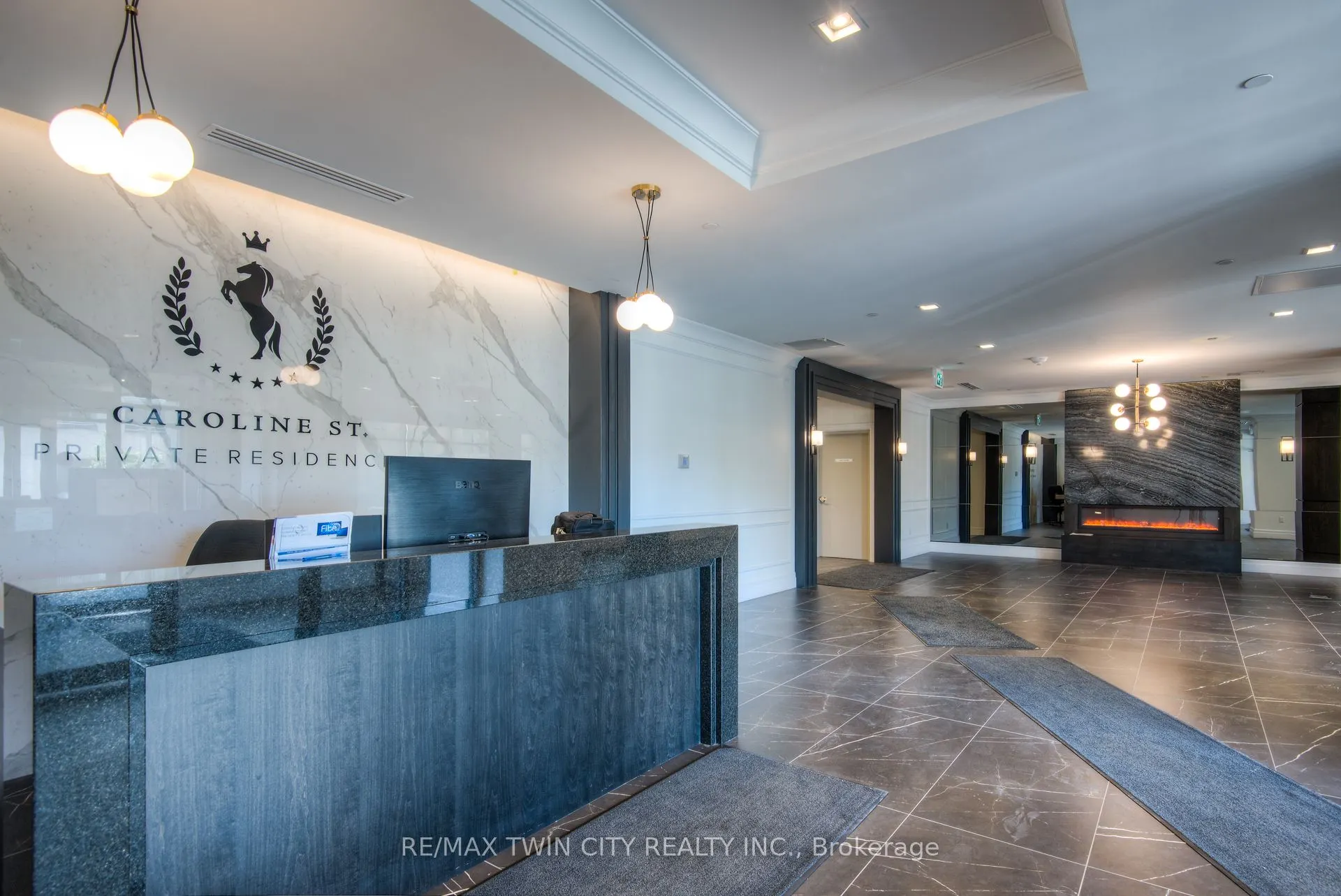 155 Caroline Street S, #606