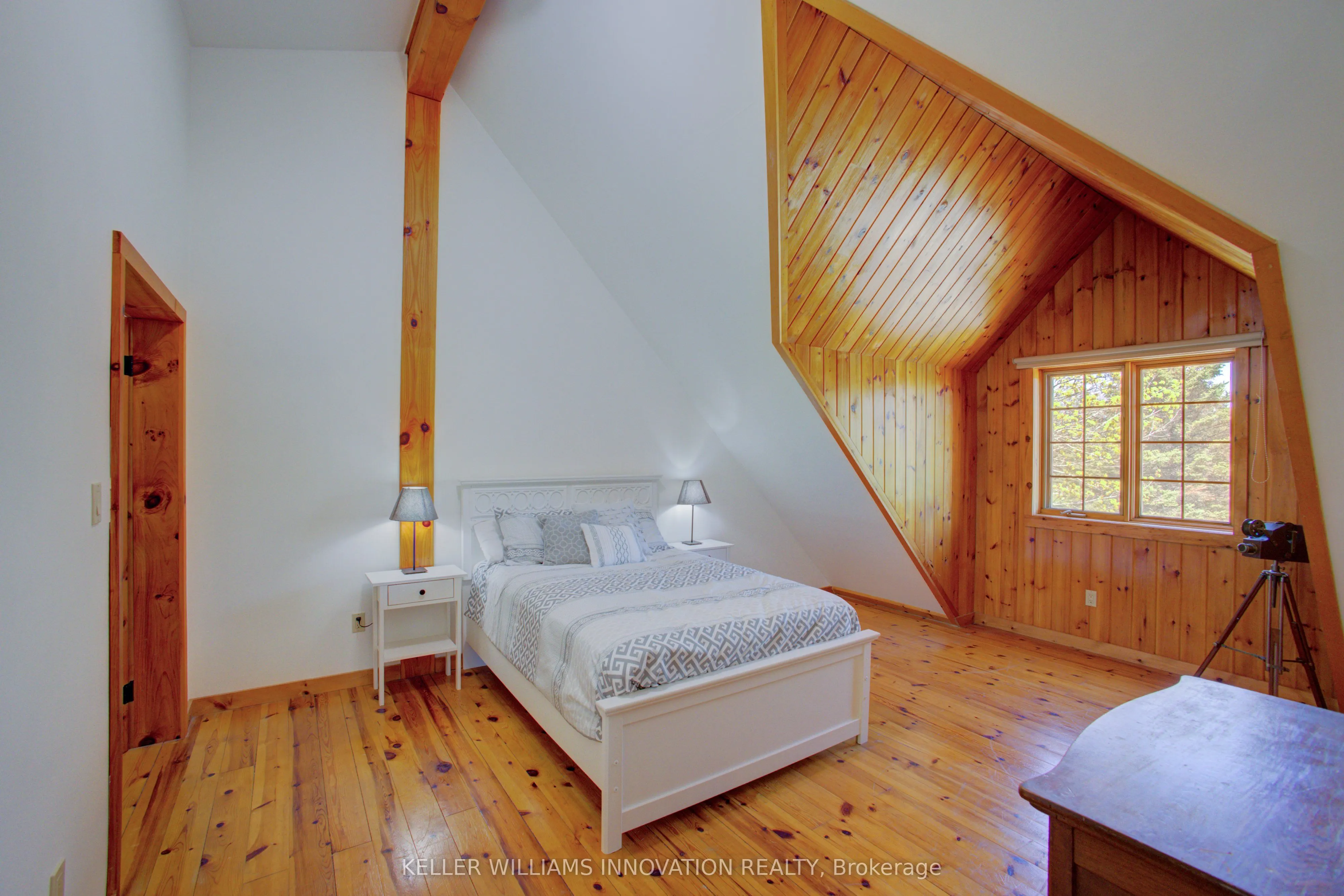 802080 Grey Road 40