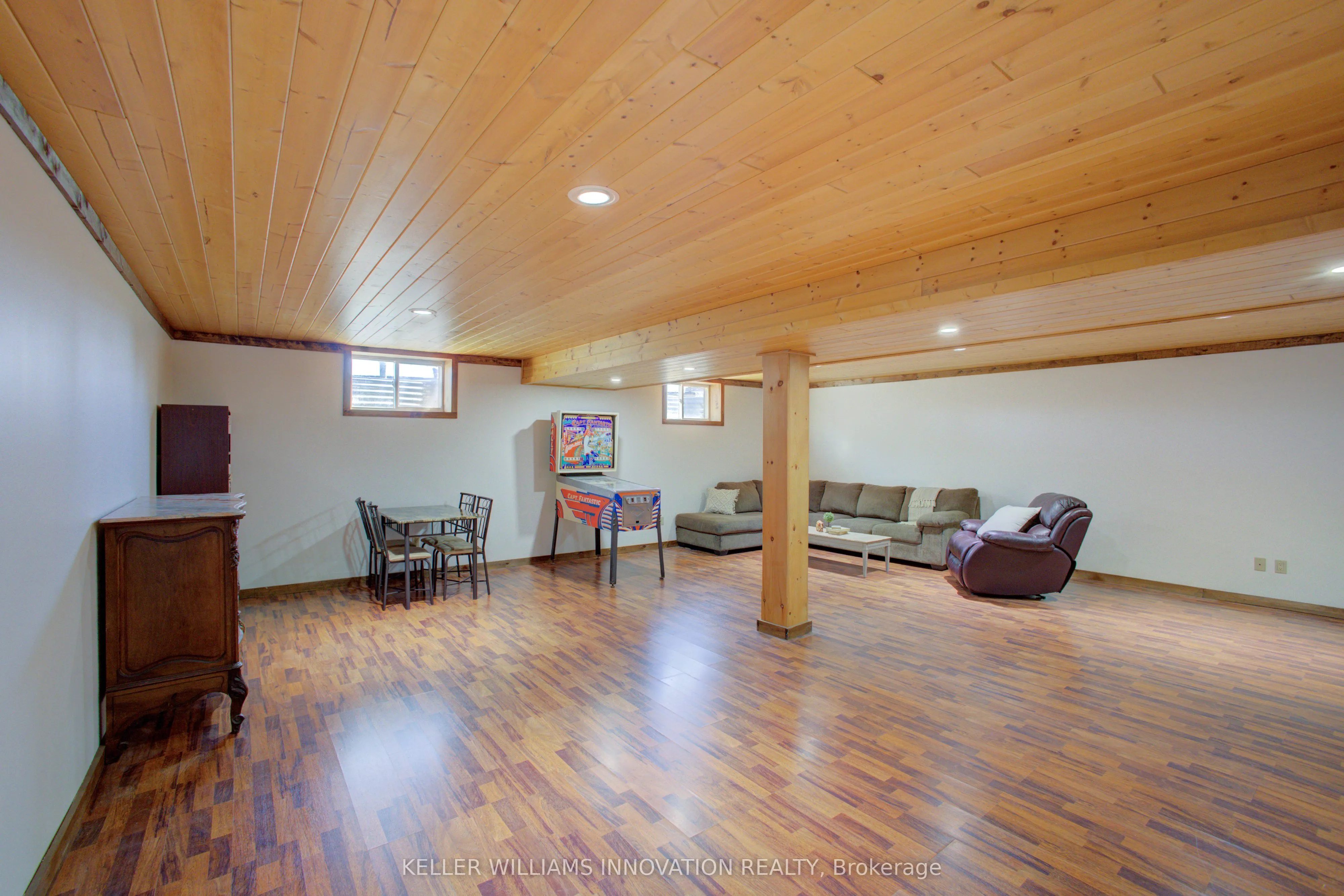 802080 Grey Road 40