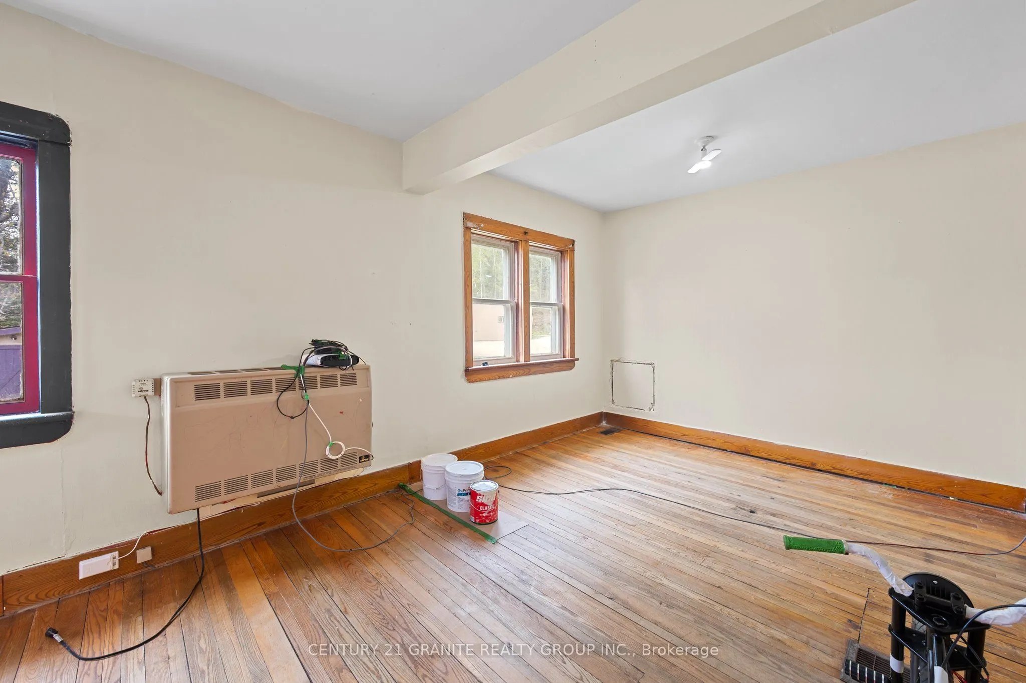 185 Hastings Street N