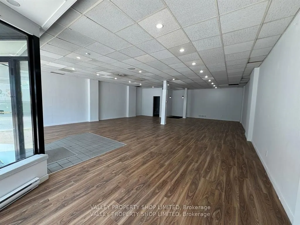 213 PEMBROKE Street W