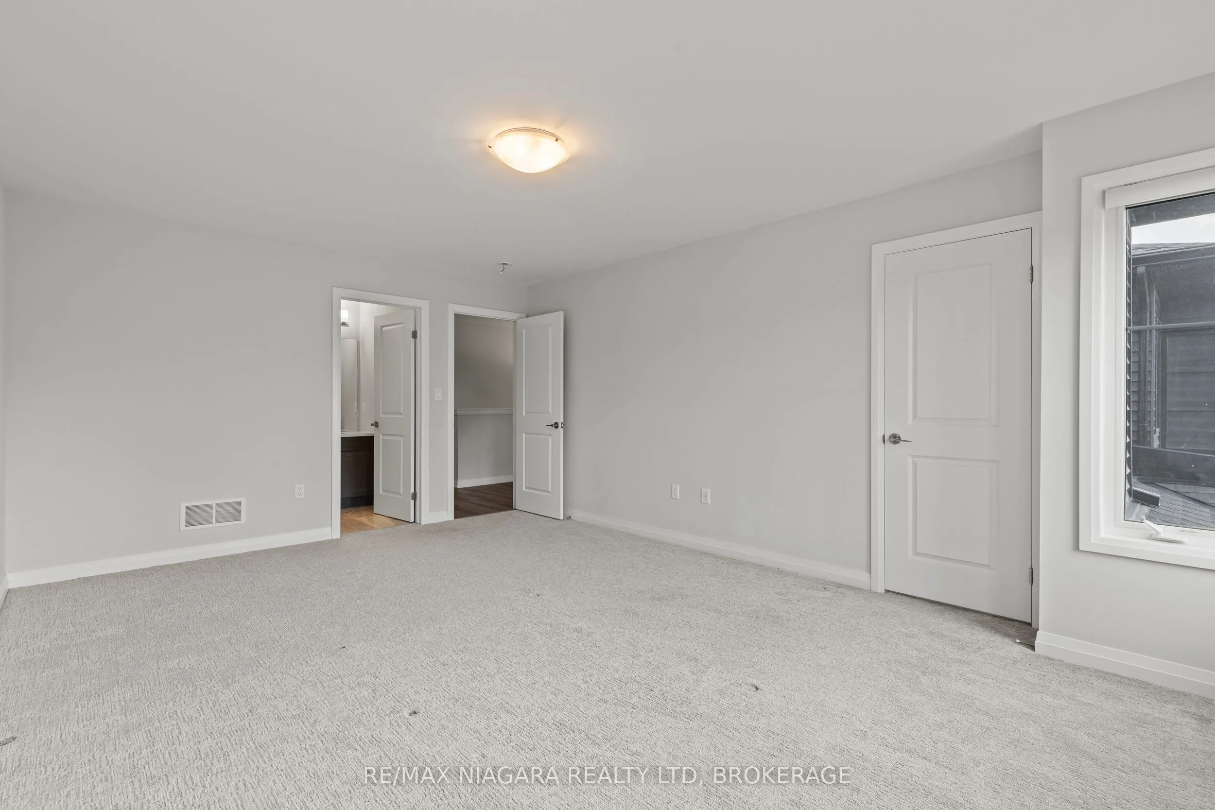 4552 Portage Road, #23
