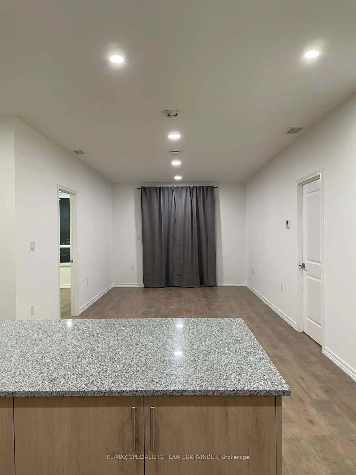 1098 Paisley Road, #503