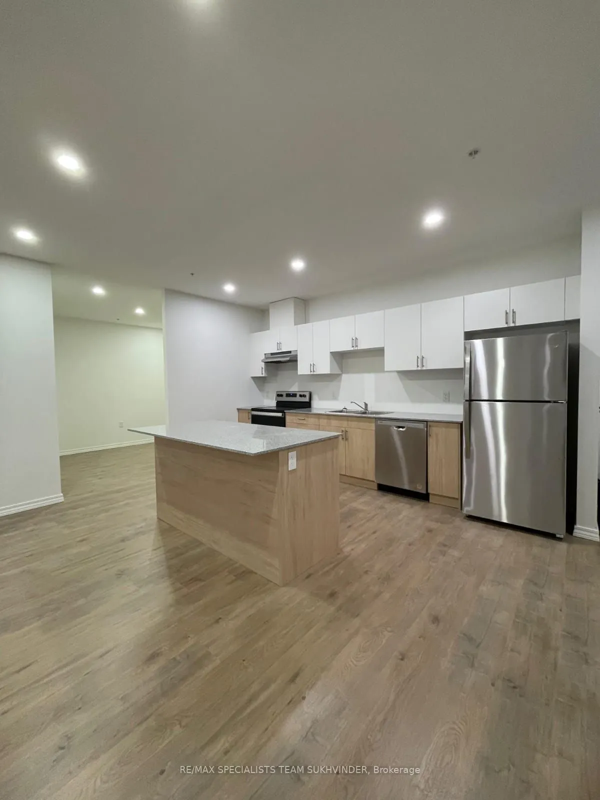 1098 Paisley Road, #503
