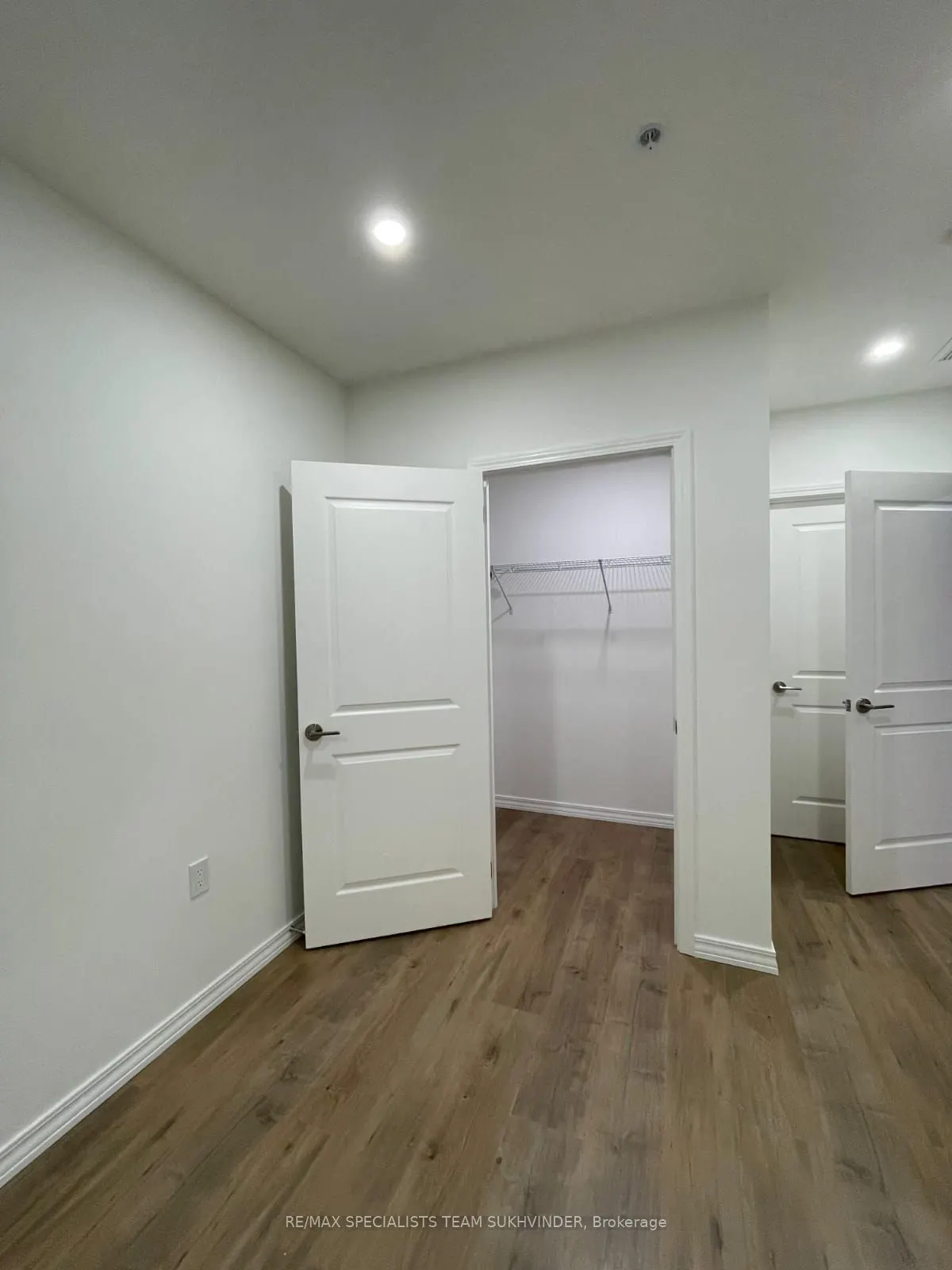 1098 Paisley Road, #503
